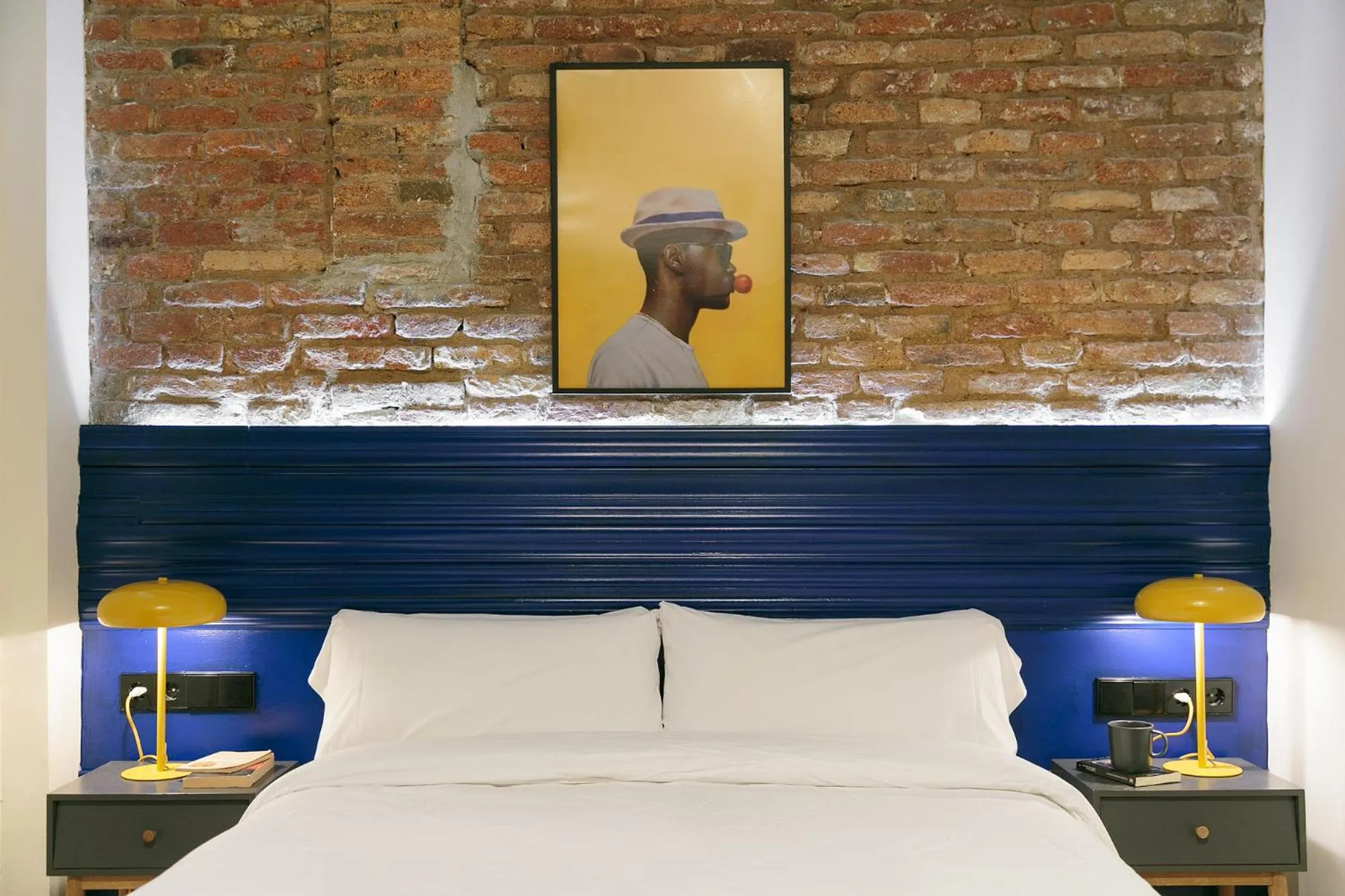 Bedroom, Bed in Arte Suites by Olala Homes