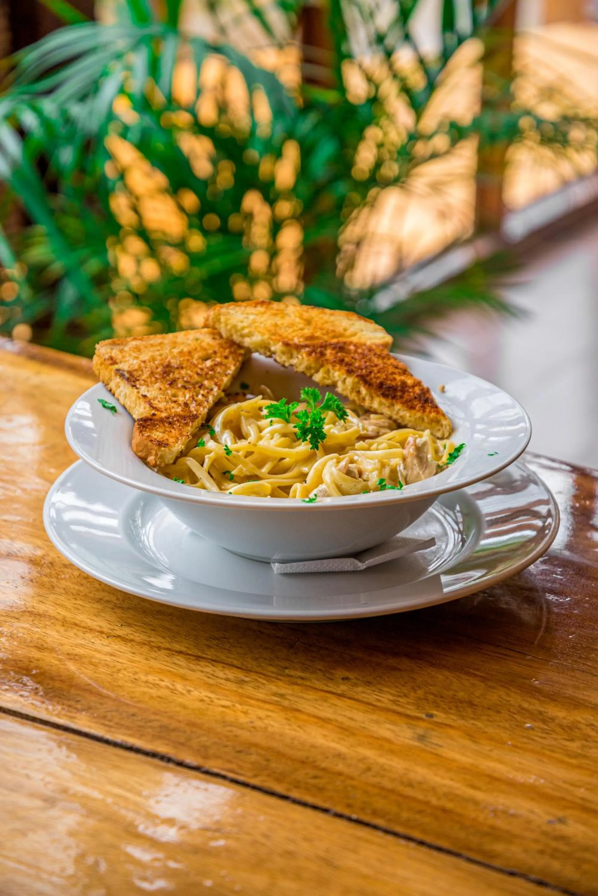 Food and drinks in Hotel de Montaña Suria