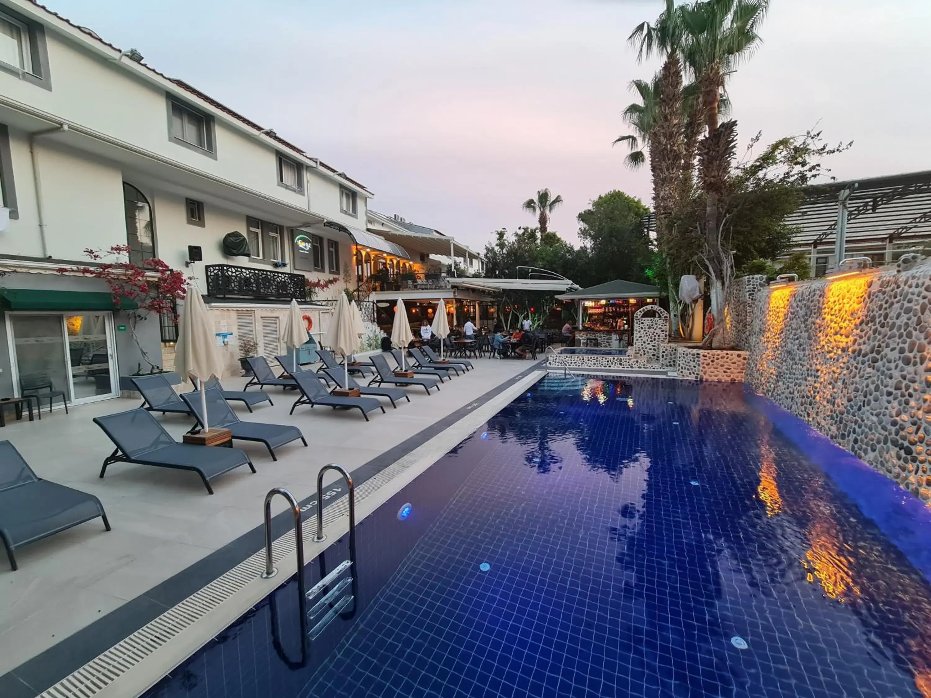 Swimming pool in Tonoz Beach Hotel Swimming pool in Tonoz Beach Hotel