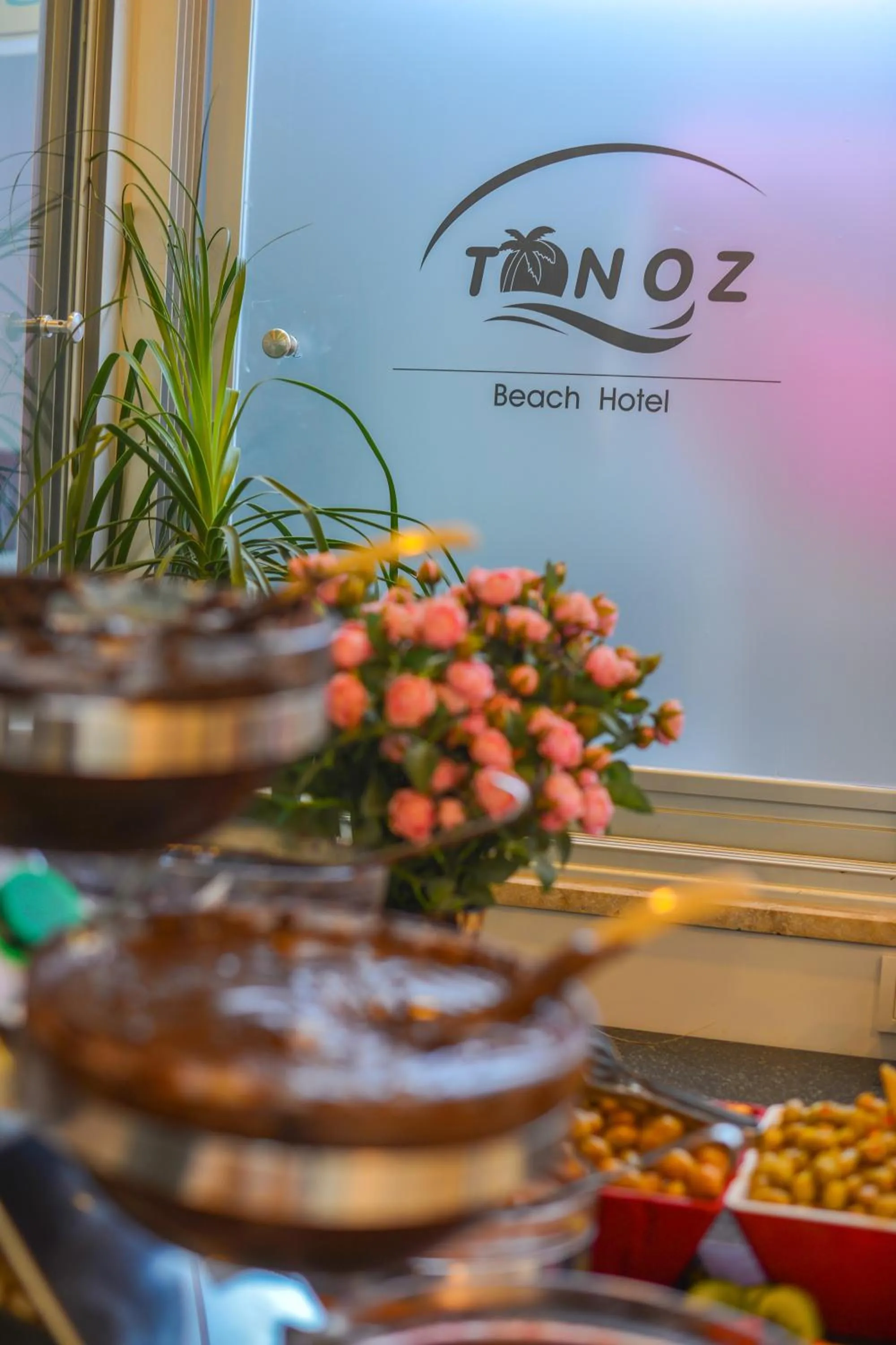 Food and drinks in Tonoz Beach Hotel