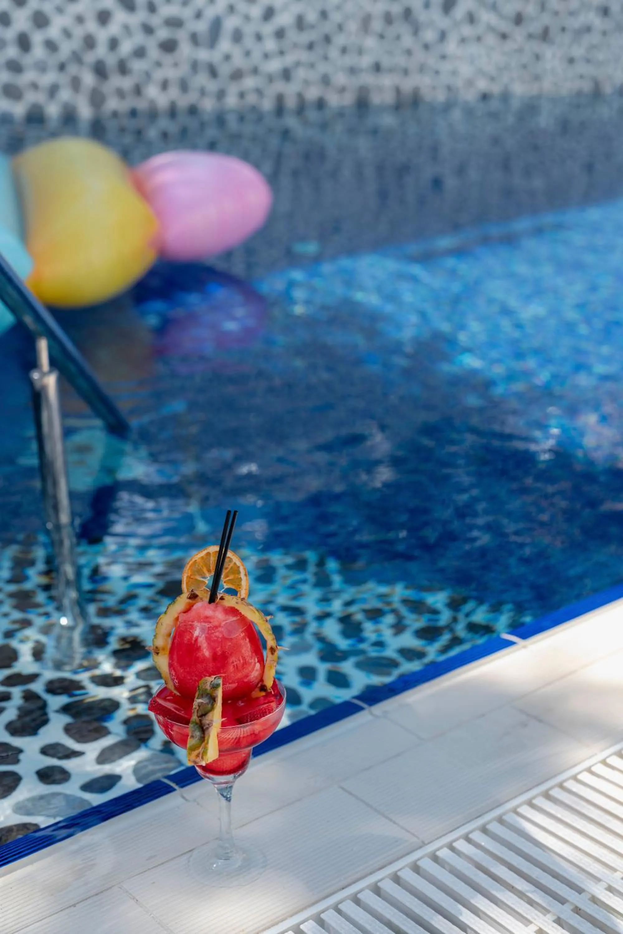 Swimming pool in Tonoz Beach Hotel