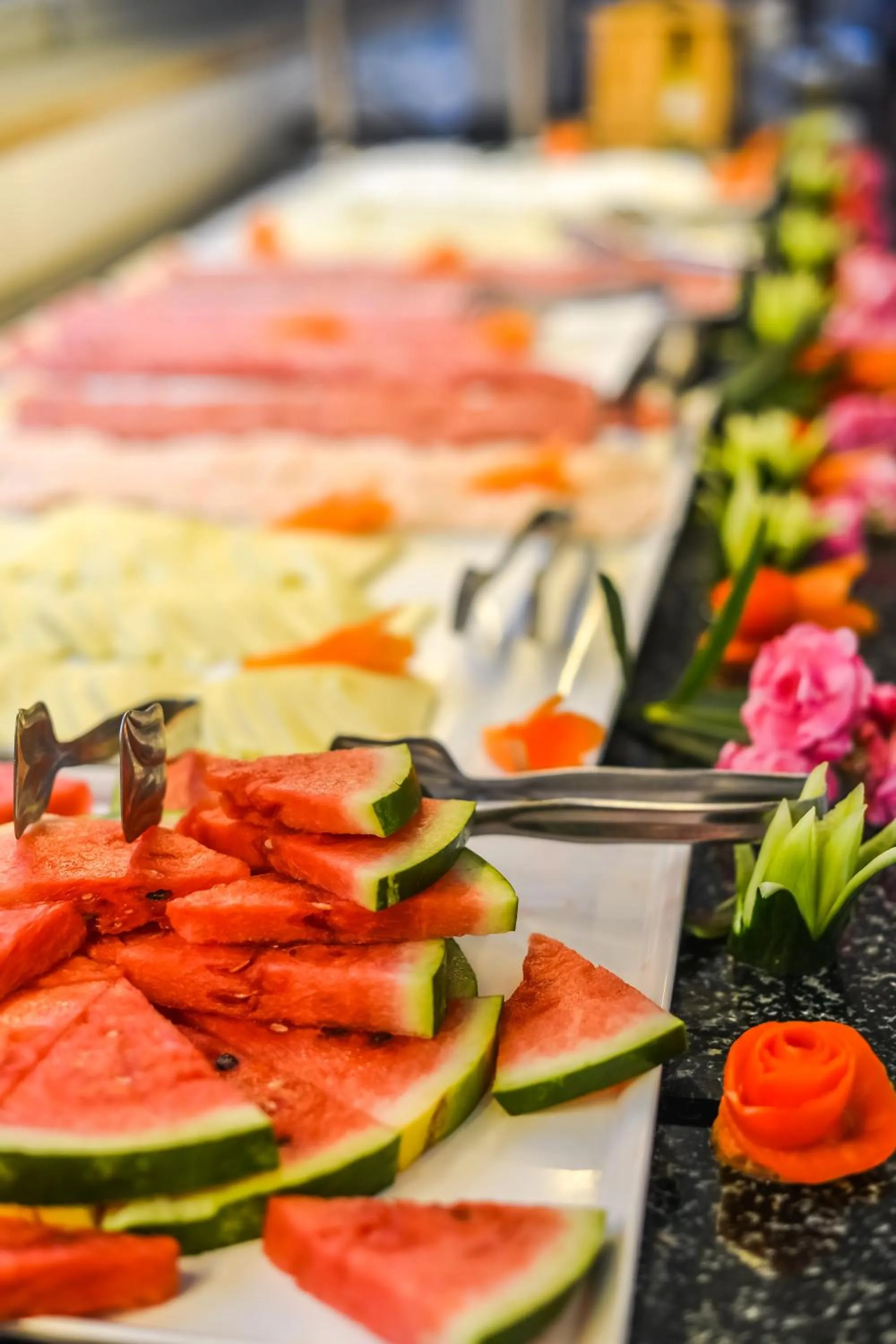 Food and drinks in Tonoz Beach Hotel