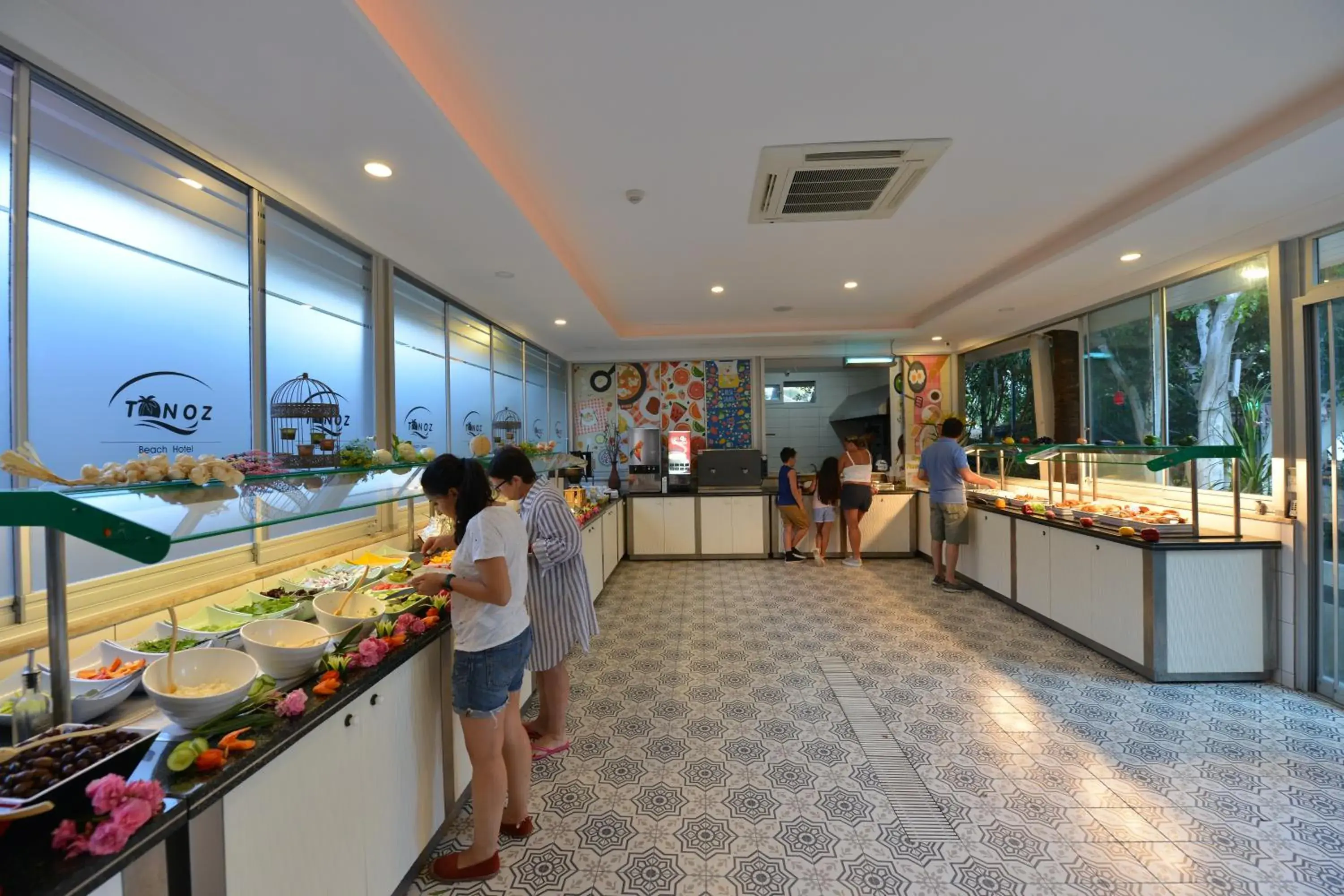 Restaurant/places to eat in Tonoz Beach Hotel Restaurant/places to eat in Tonoz Beach Hotel
