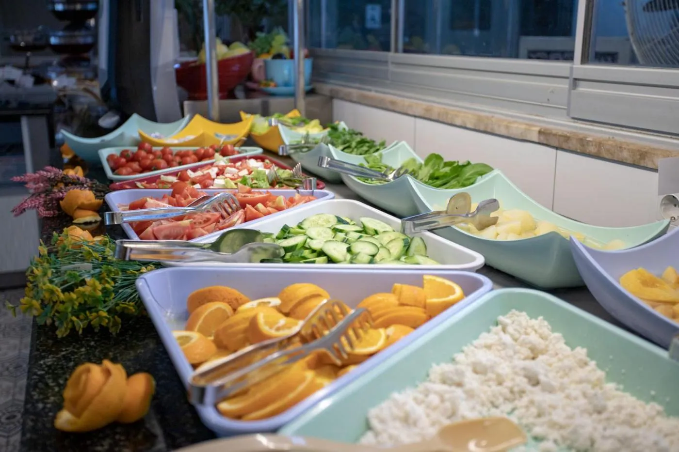 Food and drinks in Tonoz Beach Hotel