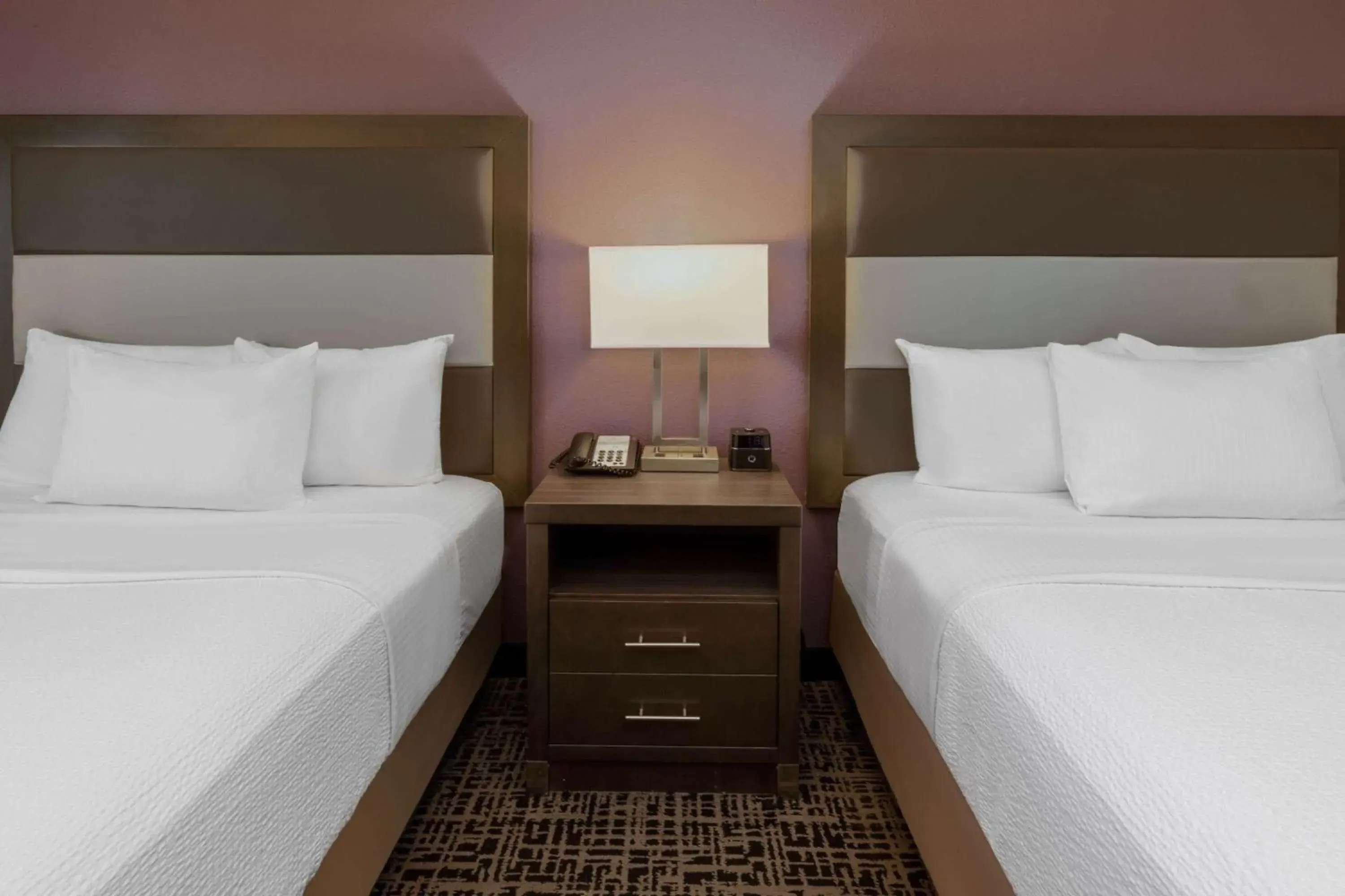 Bed in La Quinta by Wyndham Rockwall Bed in La Quinta by Wyndham Rockwall