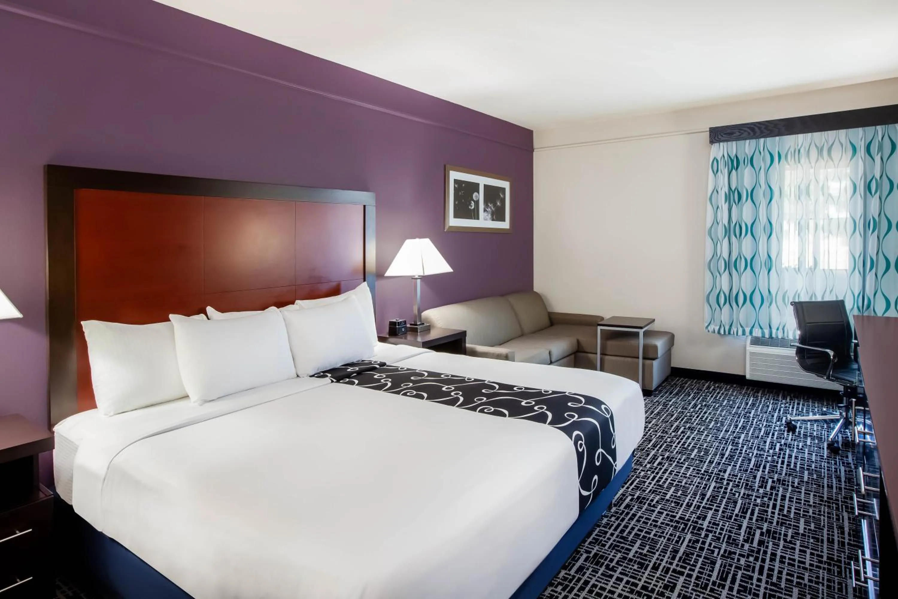 Bed in La Quinta by Wyndham Lubbock North