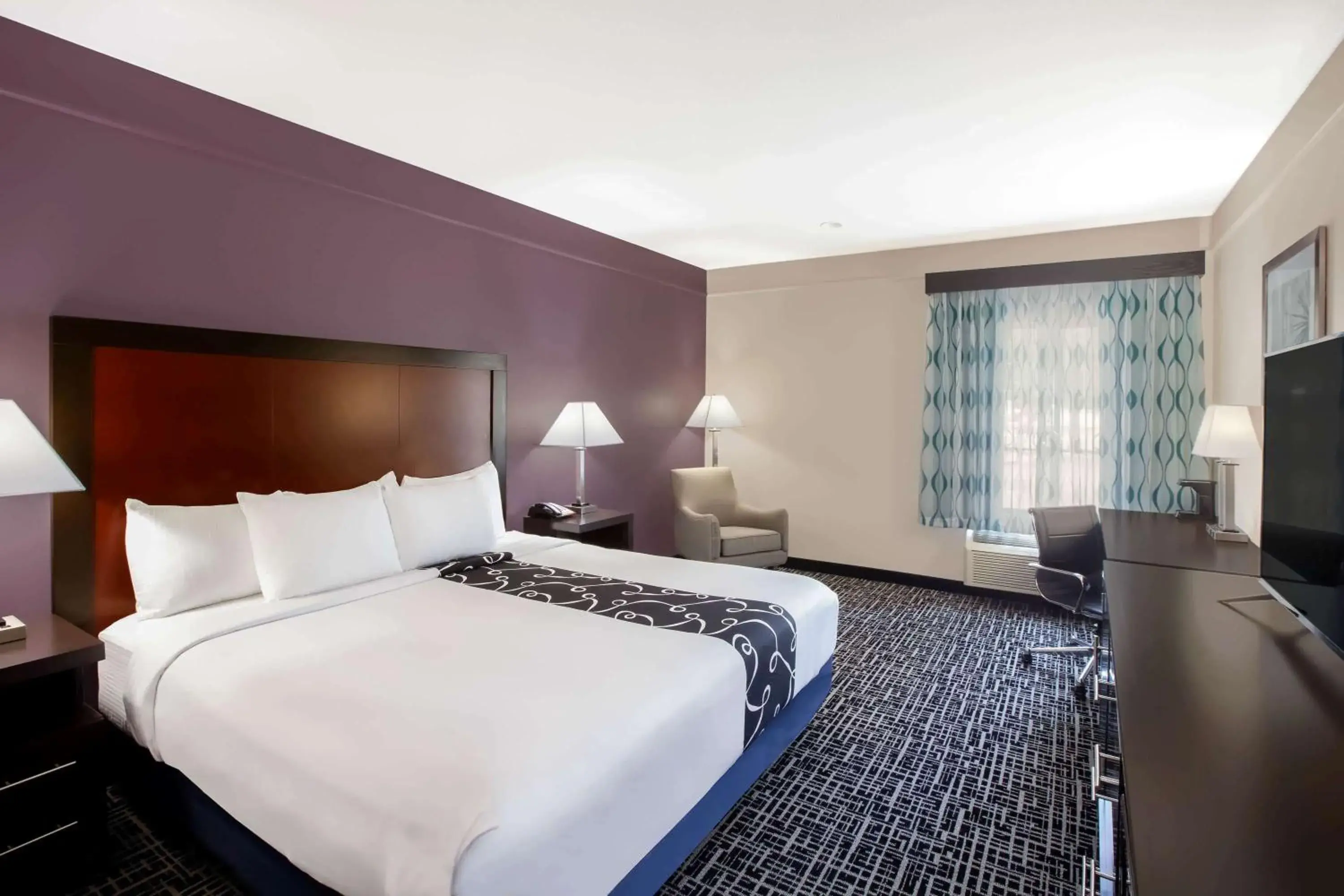 Deluxe King Room in La Quinta by Wyndham Lubbock North Deluxe King Room in La Quinta by Wyndham Lubbock North