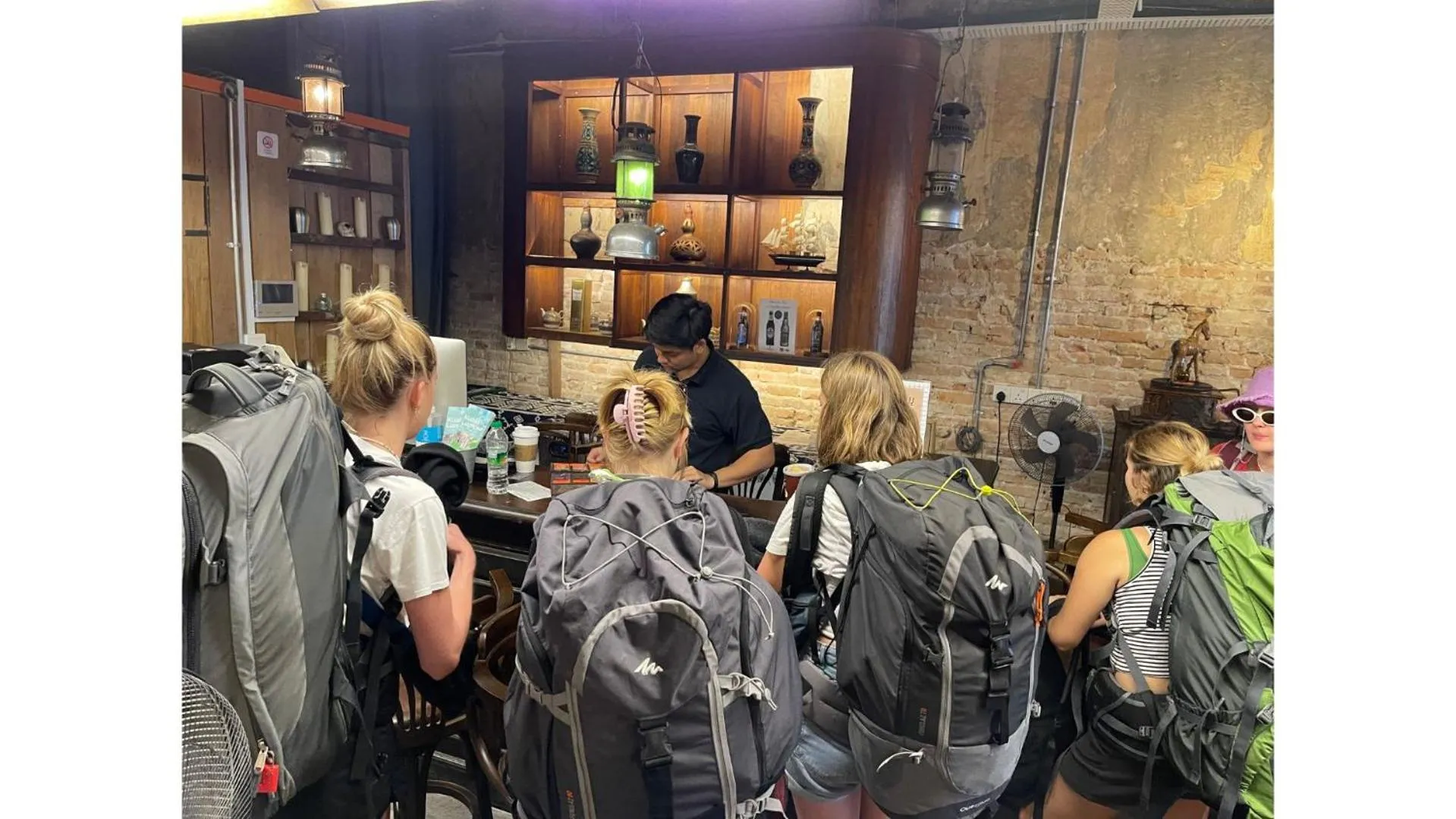 People in Mingle Highstreet - CoWorking Hub