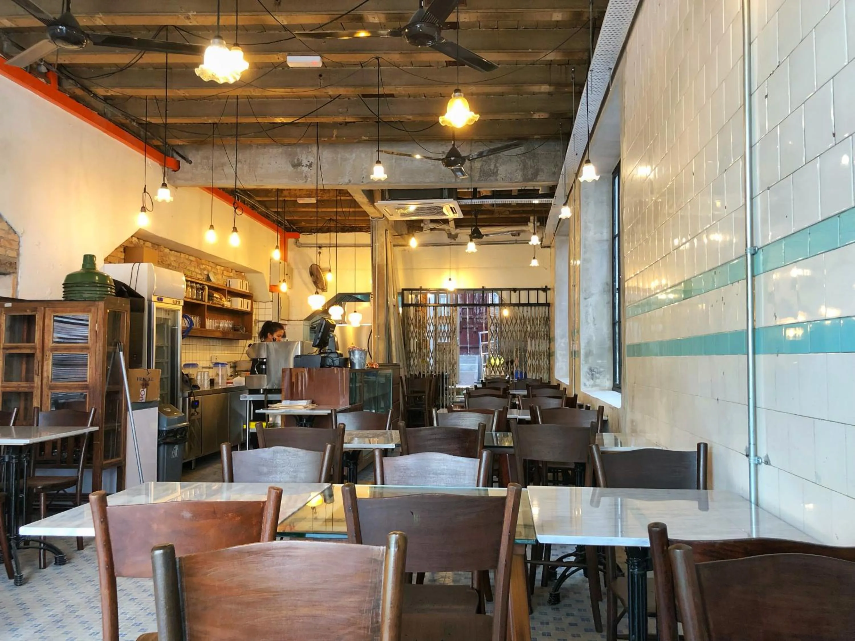 Restaurant/places to eat in Mingle Highstreet - CoWorking Hub