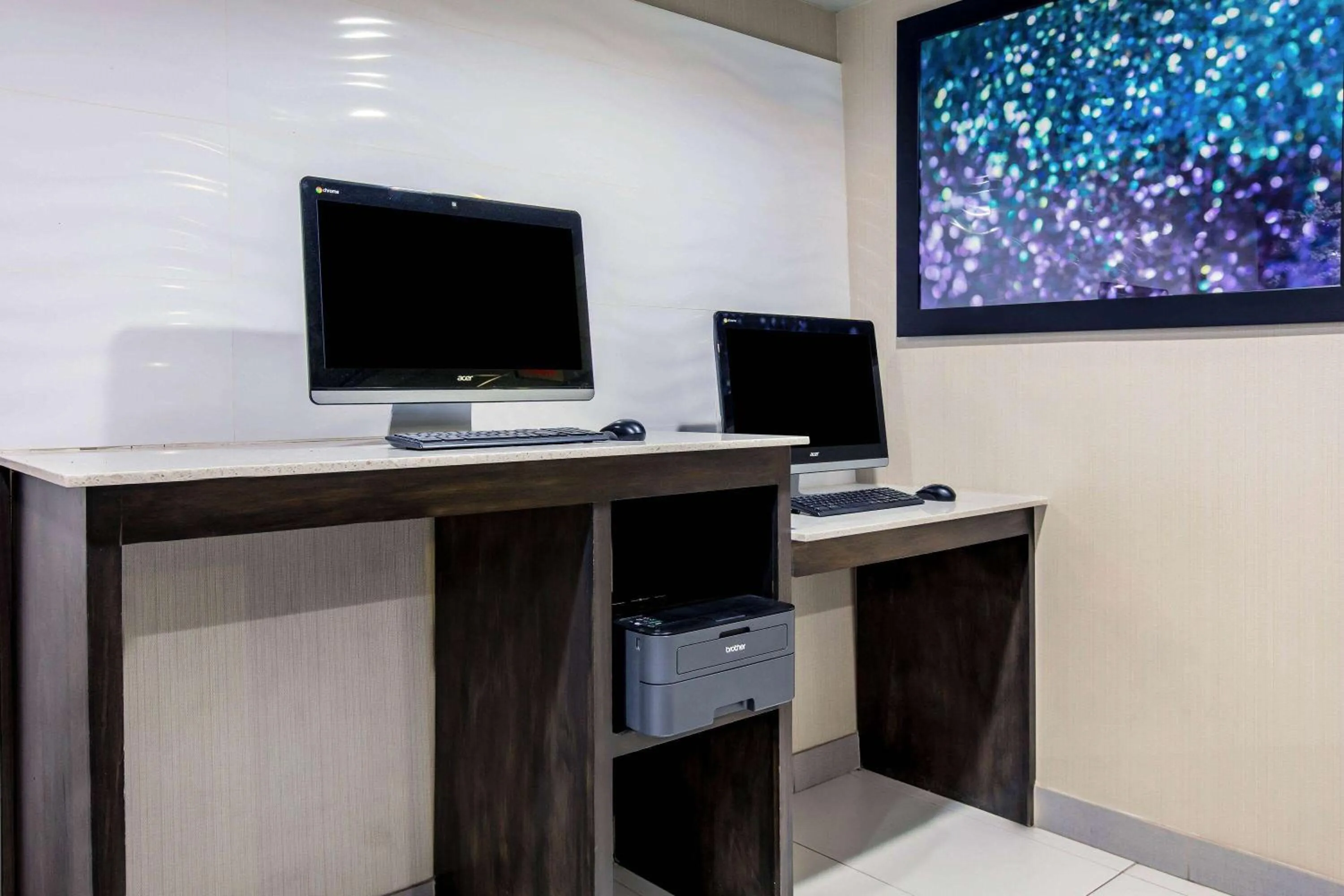 Business facilities in La Quinta by Wyndham Dallas Mesquite