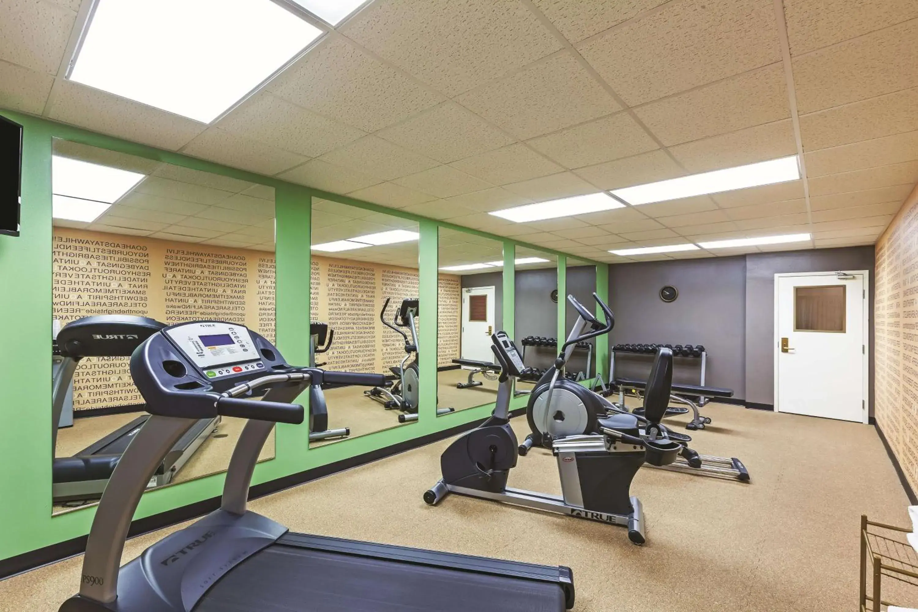 Fitness centre/facilities in La Quinta by Wyndham Granbury Fitness centre/facilities in La Quinta by Wyndham Granbury