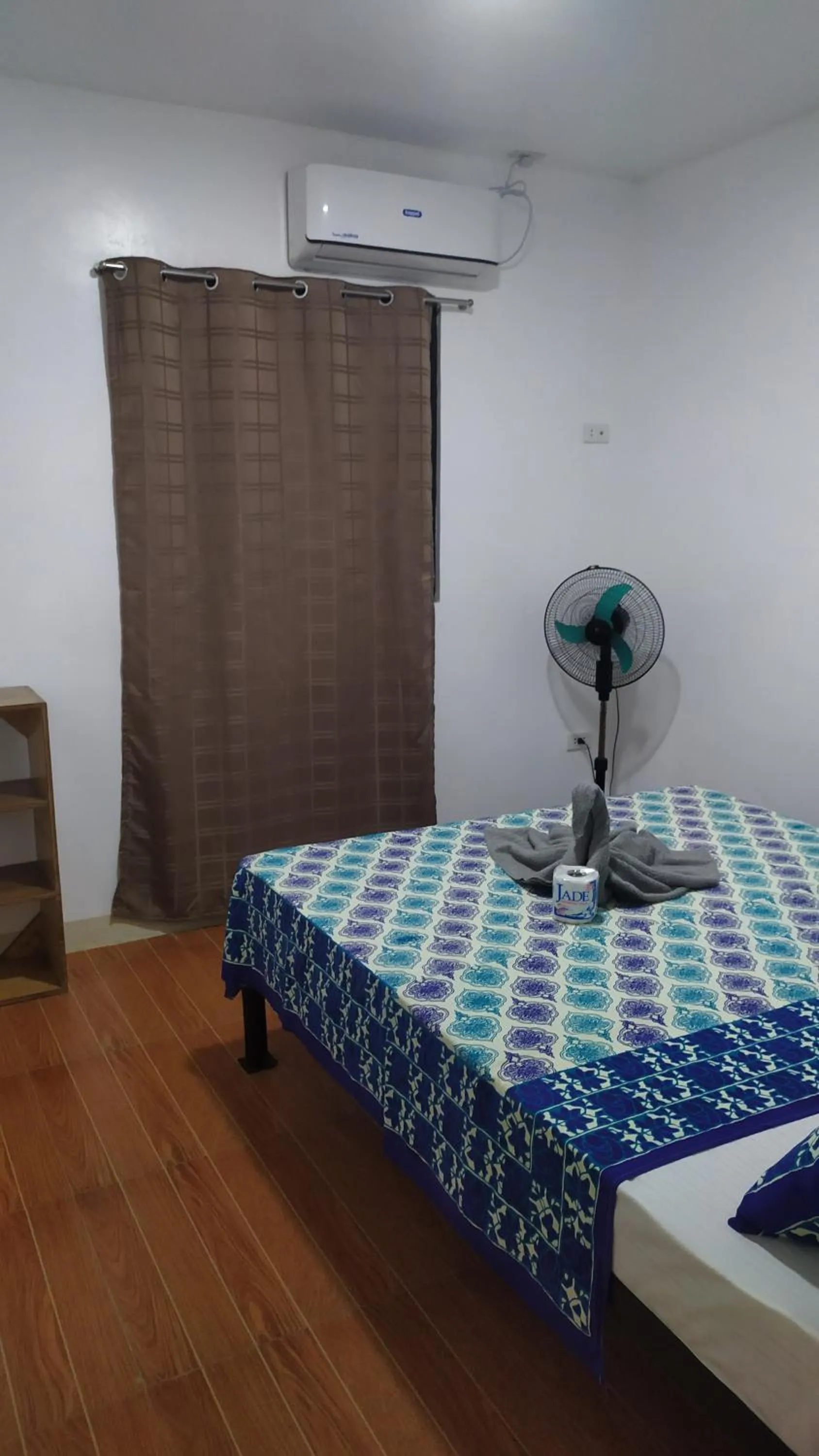 Bed in Hotel Ashoka (Authentic Indian Cuisine)