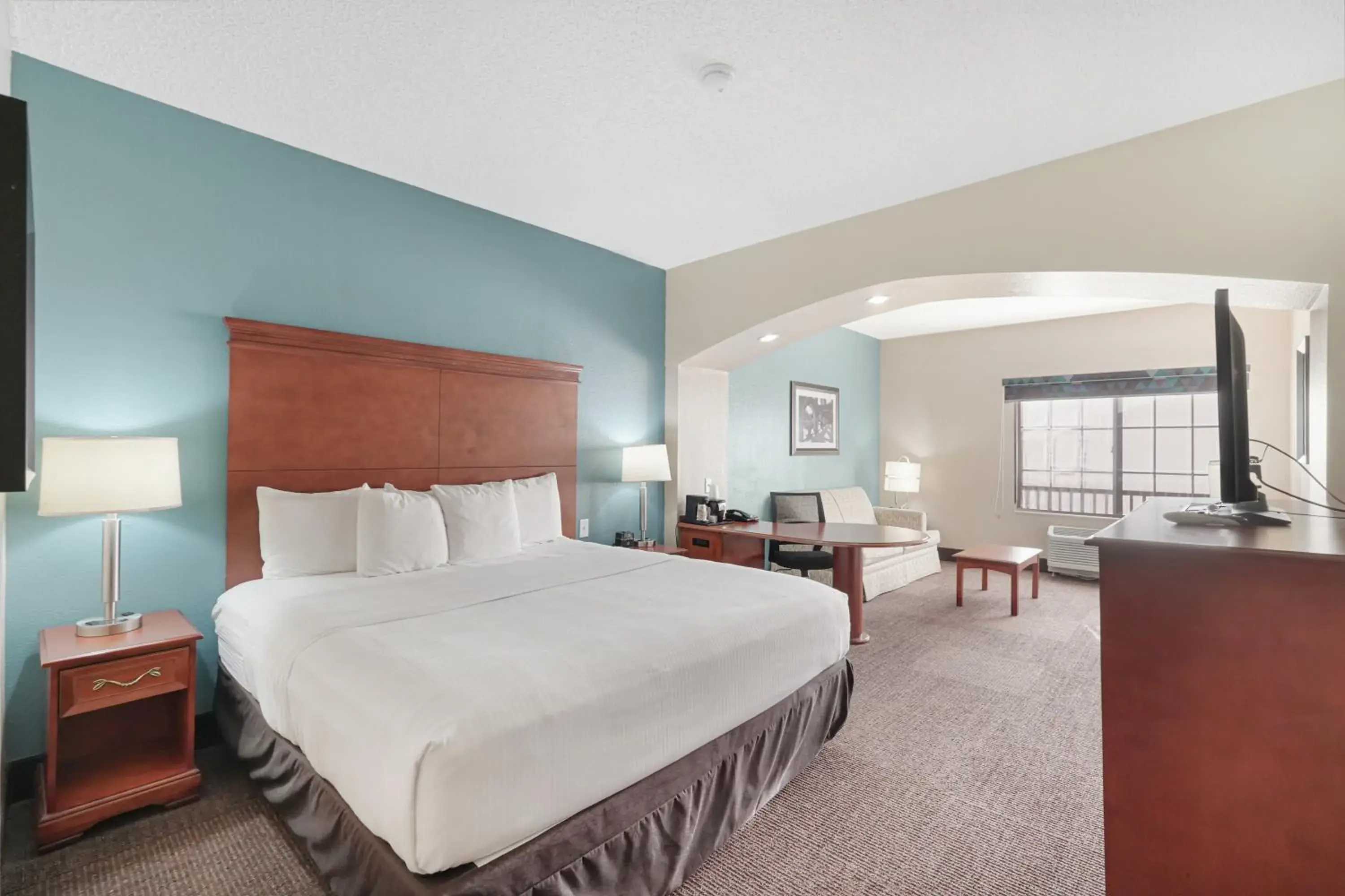 Bedroom, Bed in La Quinta by Wyndham Houston Hobby Airport Bedroom, Bed in La Quinta by Wyndham Houston Hobby Airport