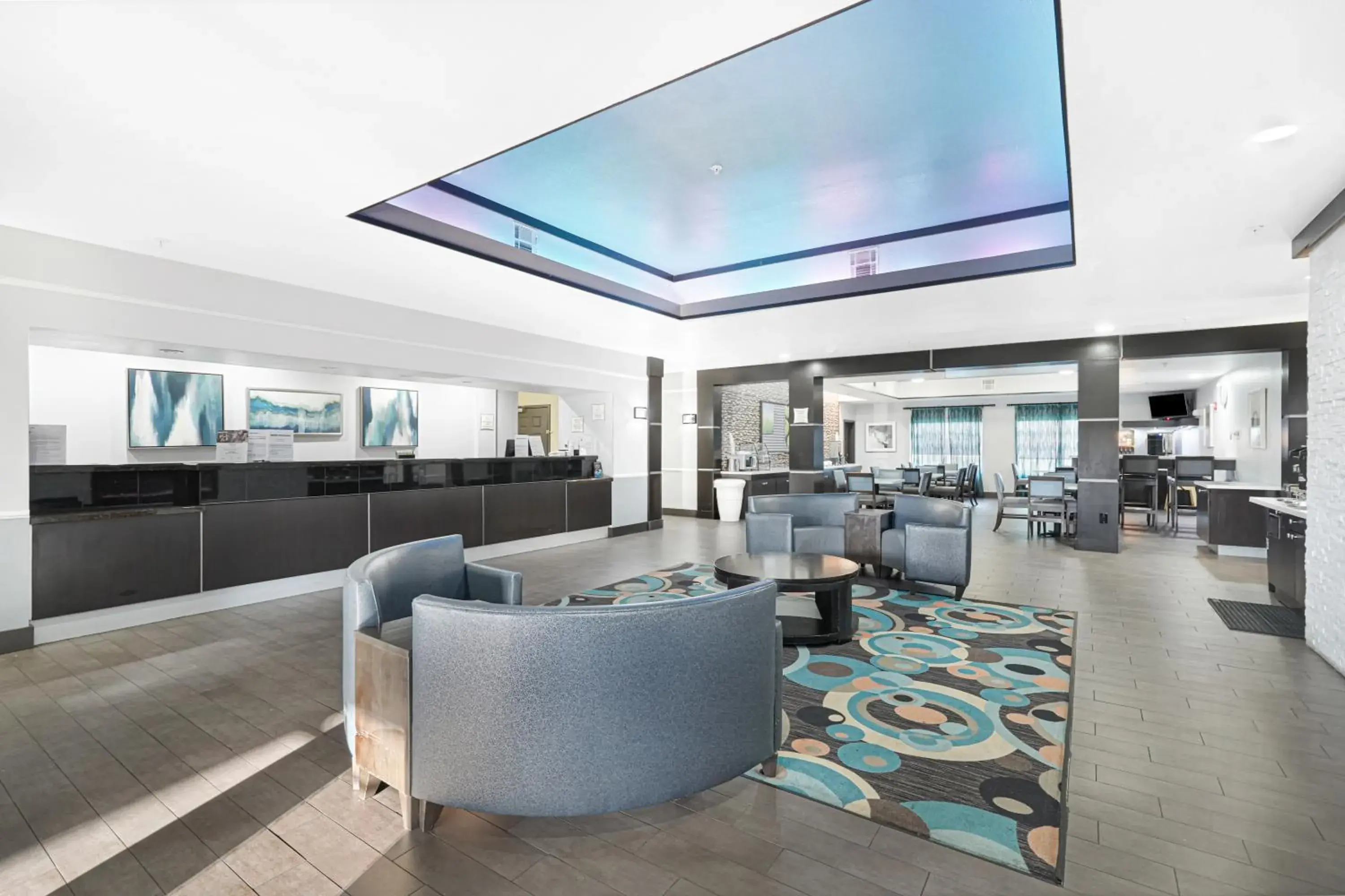 Lobby or reception in La Quinta by Wyndham Houston Hobby Airport Lobby or reception in La Quinta by Wyndham Houston Hobby Airport