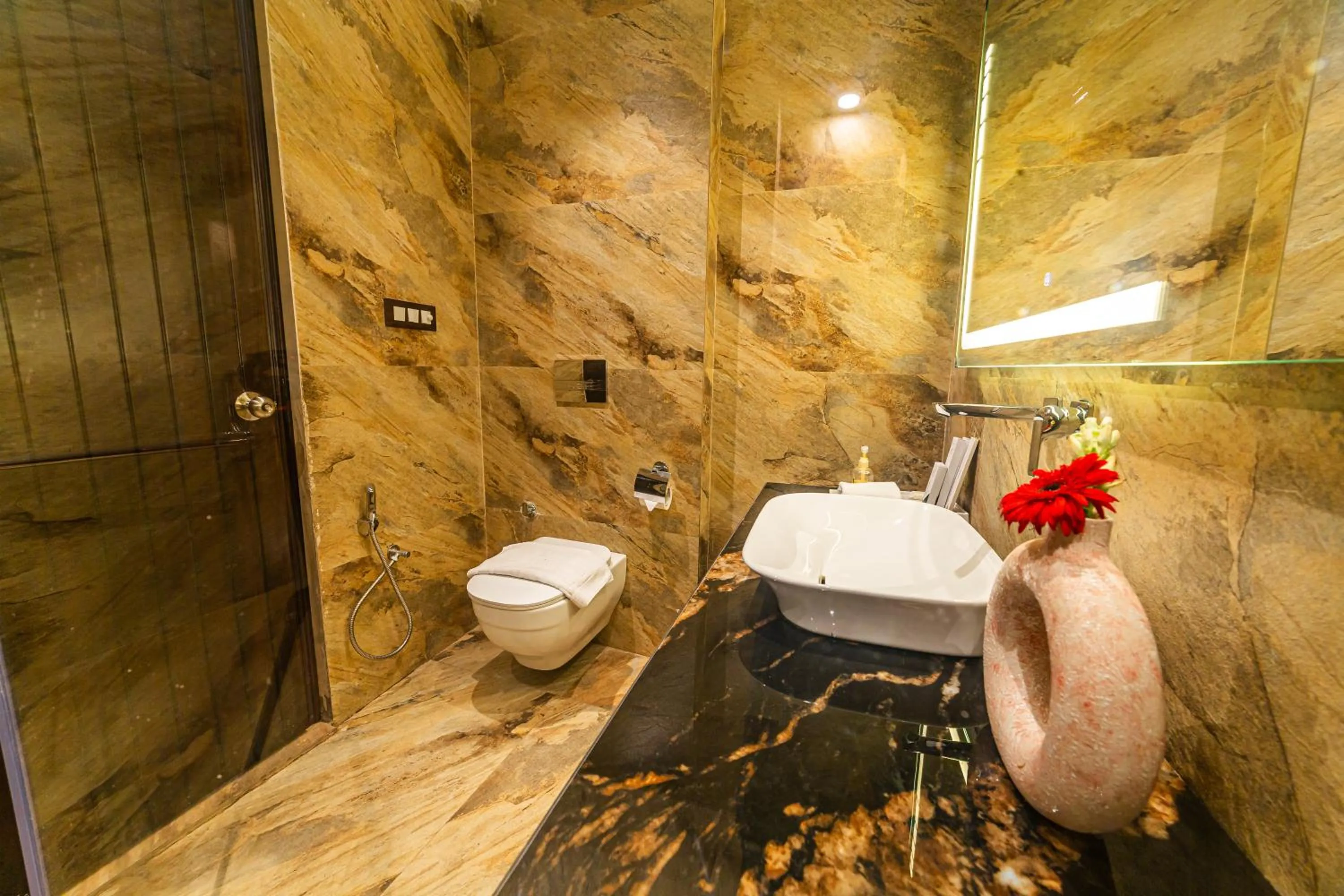 Bathroom in Manu Maharani Resort