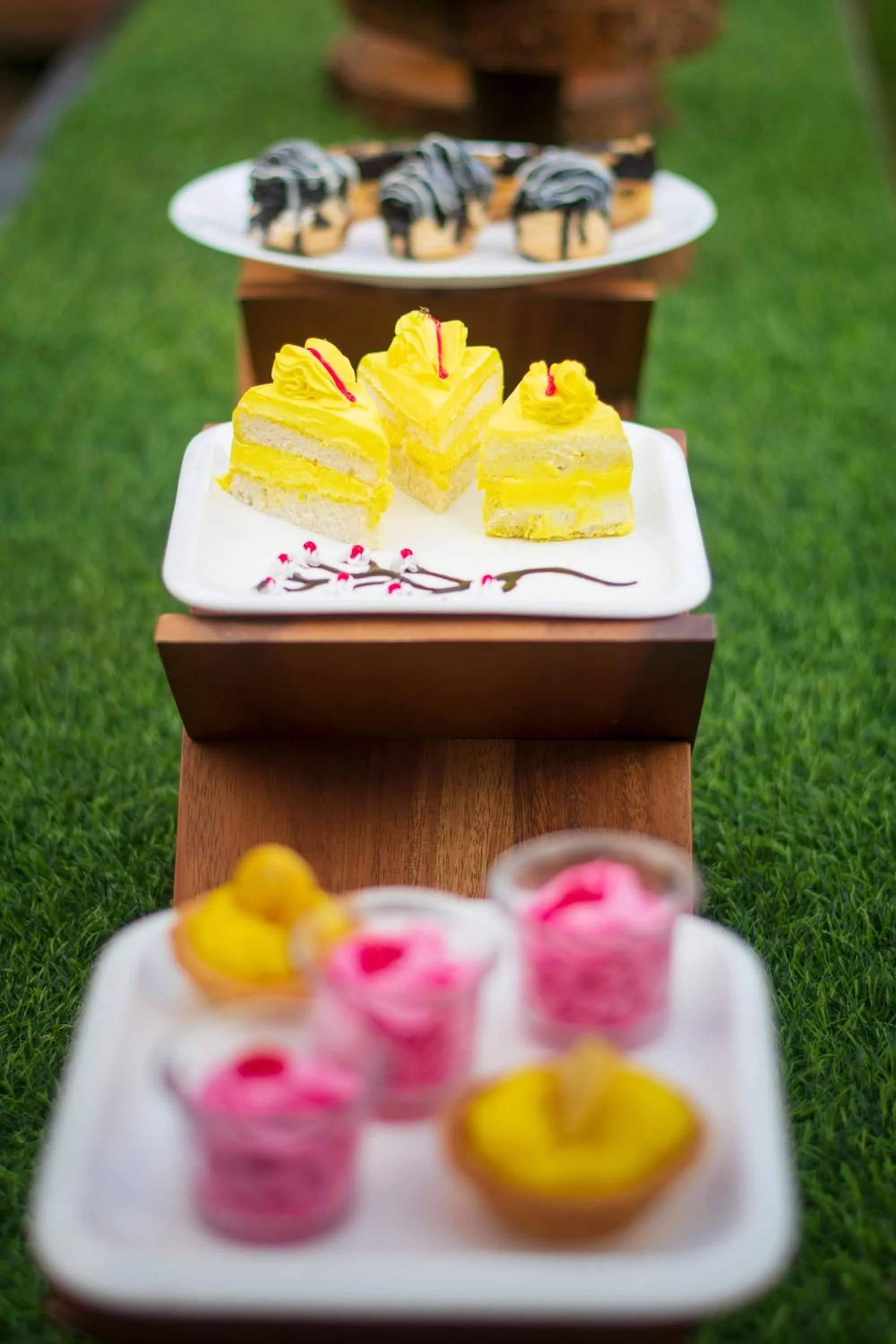 Food and drinks in Manu Maharani Resort