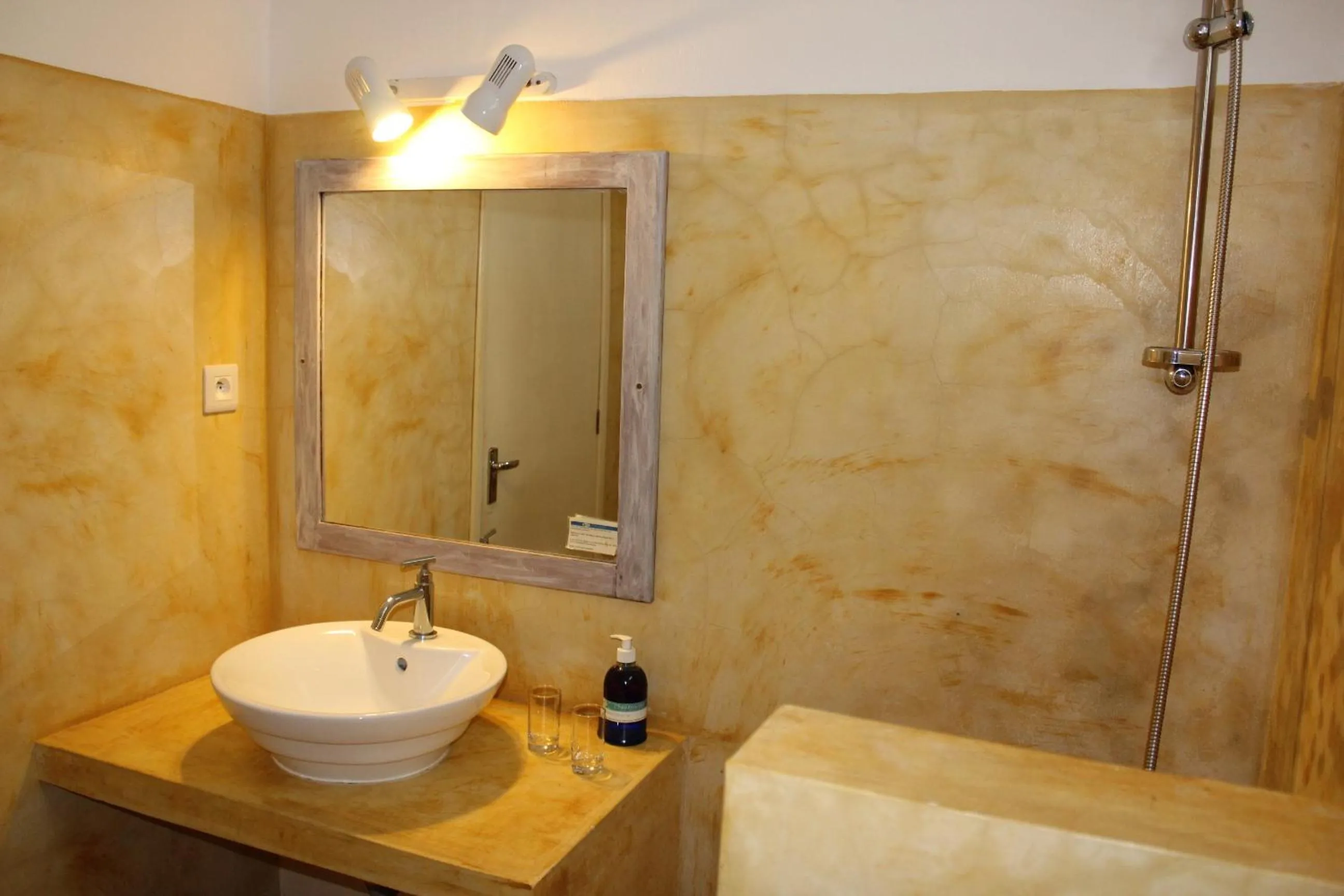 Bathroom in Chantauvent Guest House