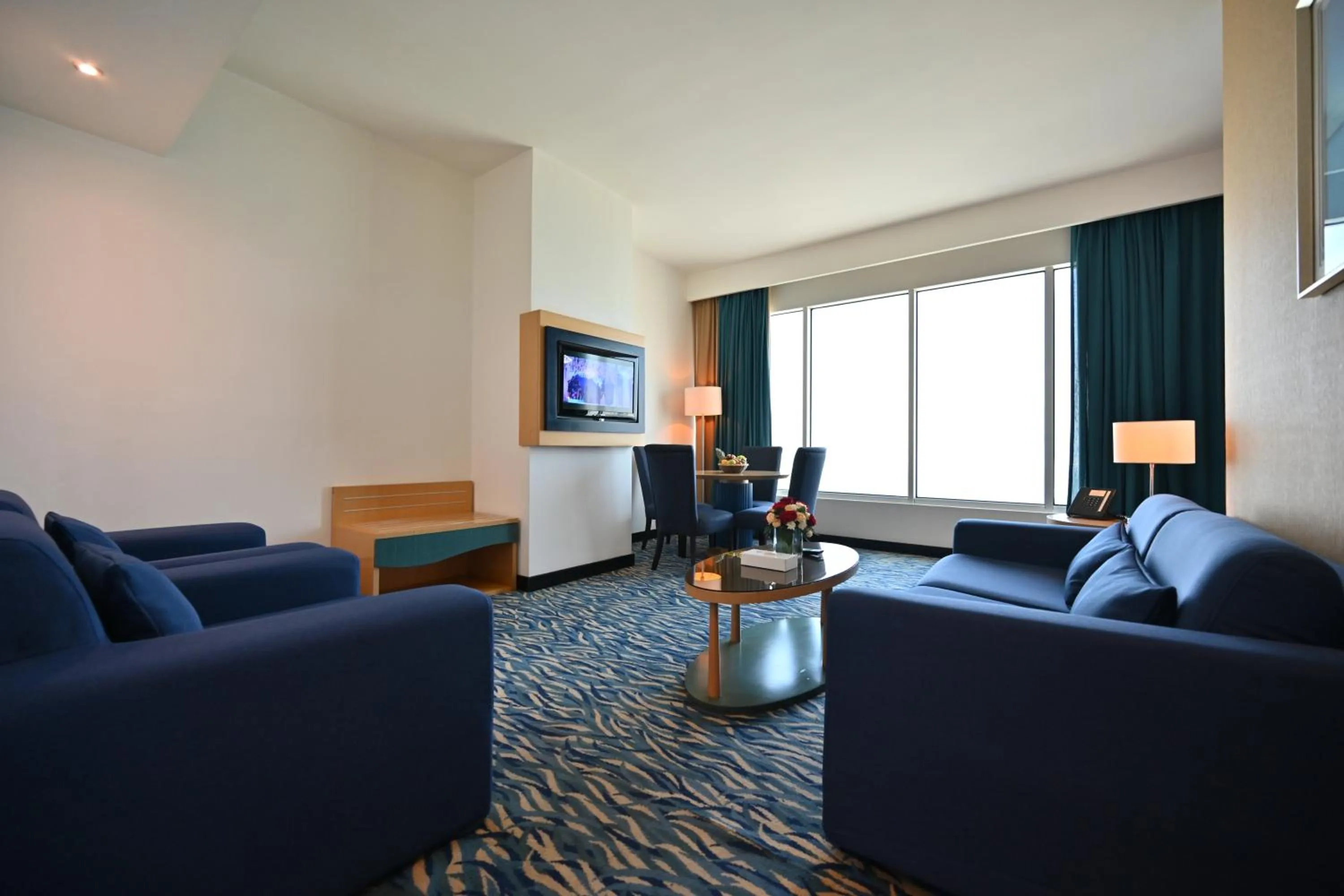 Living room in Harbour Suites Hotel