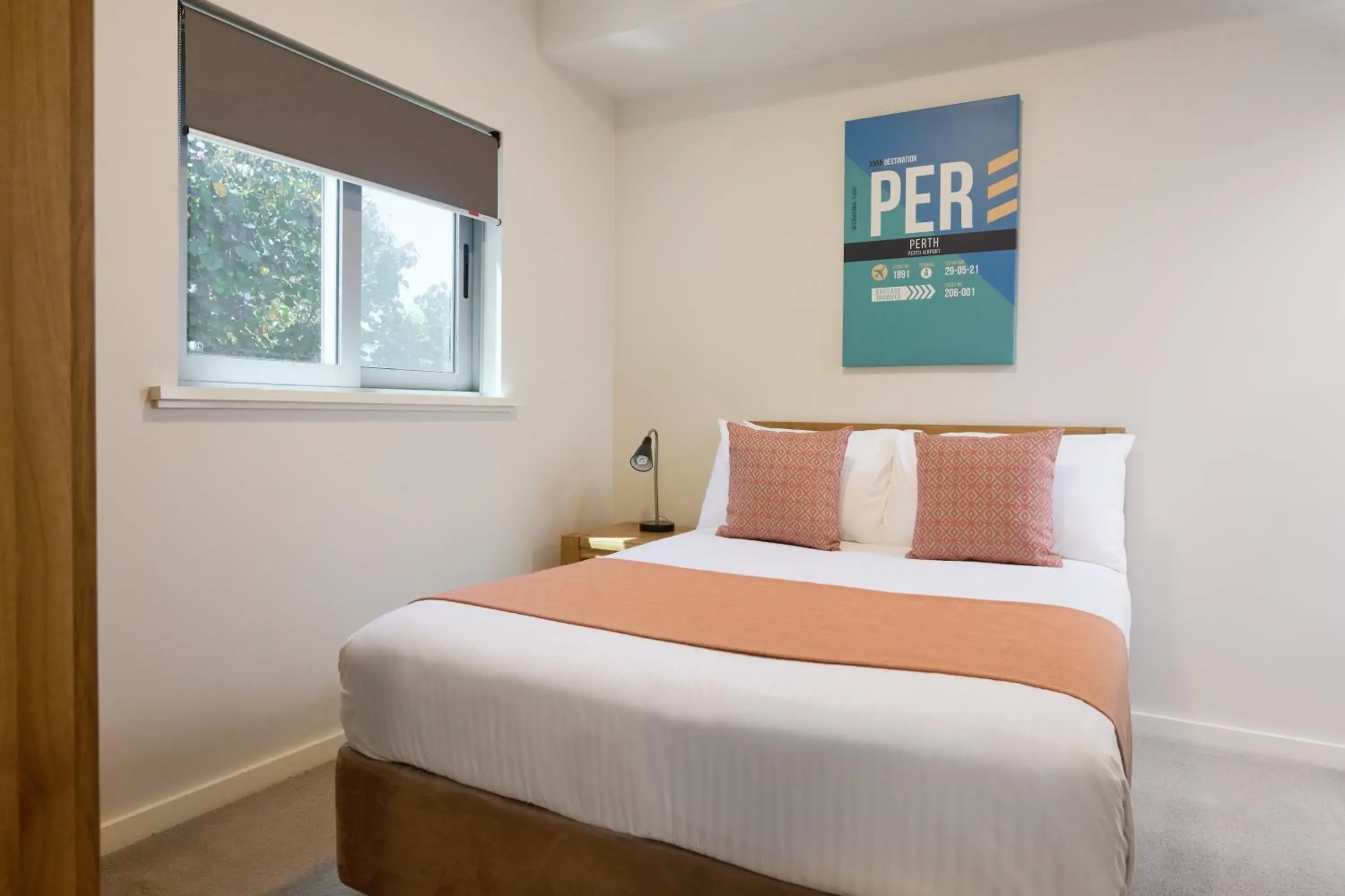 Two-Bedroom Apartment with Courtyard in Airport Apartments by Vetroblu Two-Bedroom Apartment with Courtyard in Airport Apartments by Vetroblu