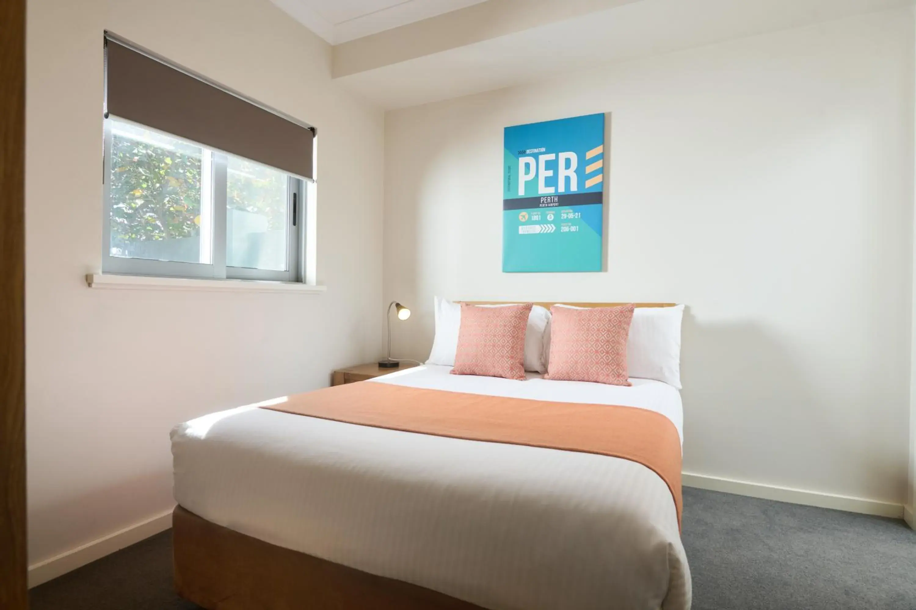 Bedroom, Bed in Airport Apartments by Vetroblu Bedroom, Bed in Airport Apartments by Vetroblu