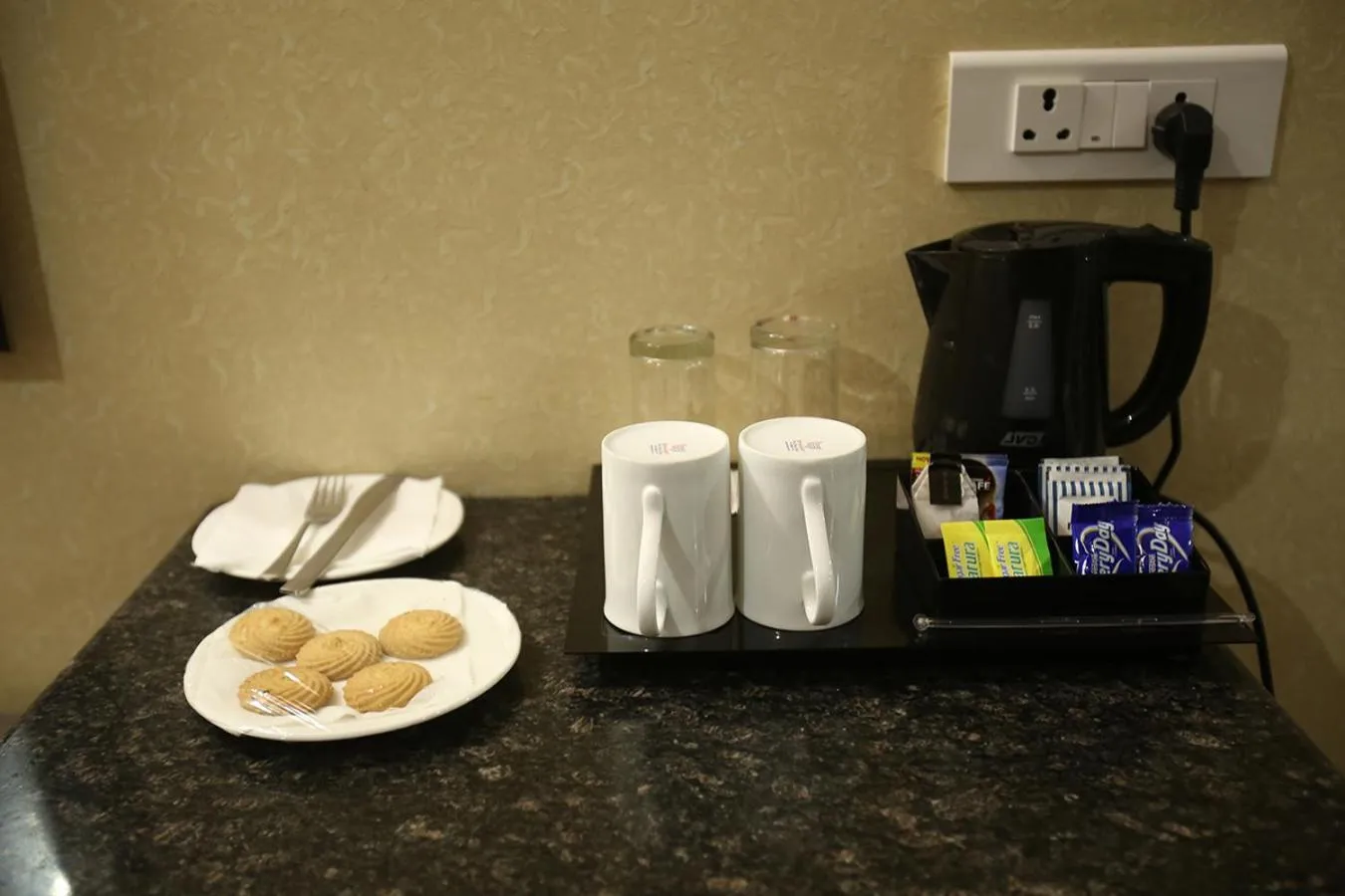 Coffee/tea facilities in Gold Stone Comfort