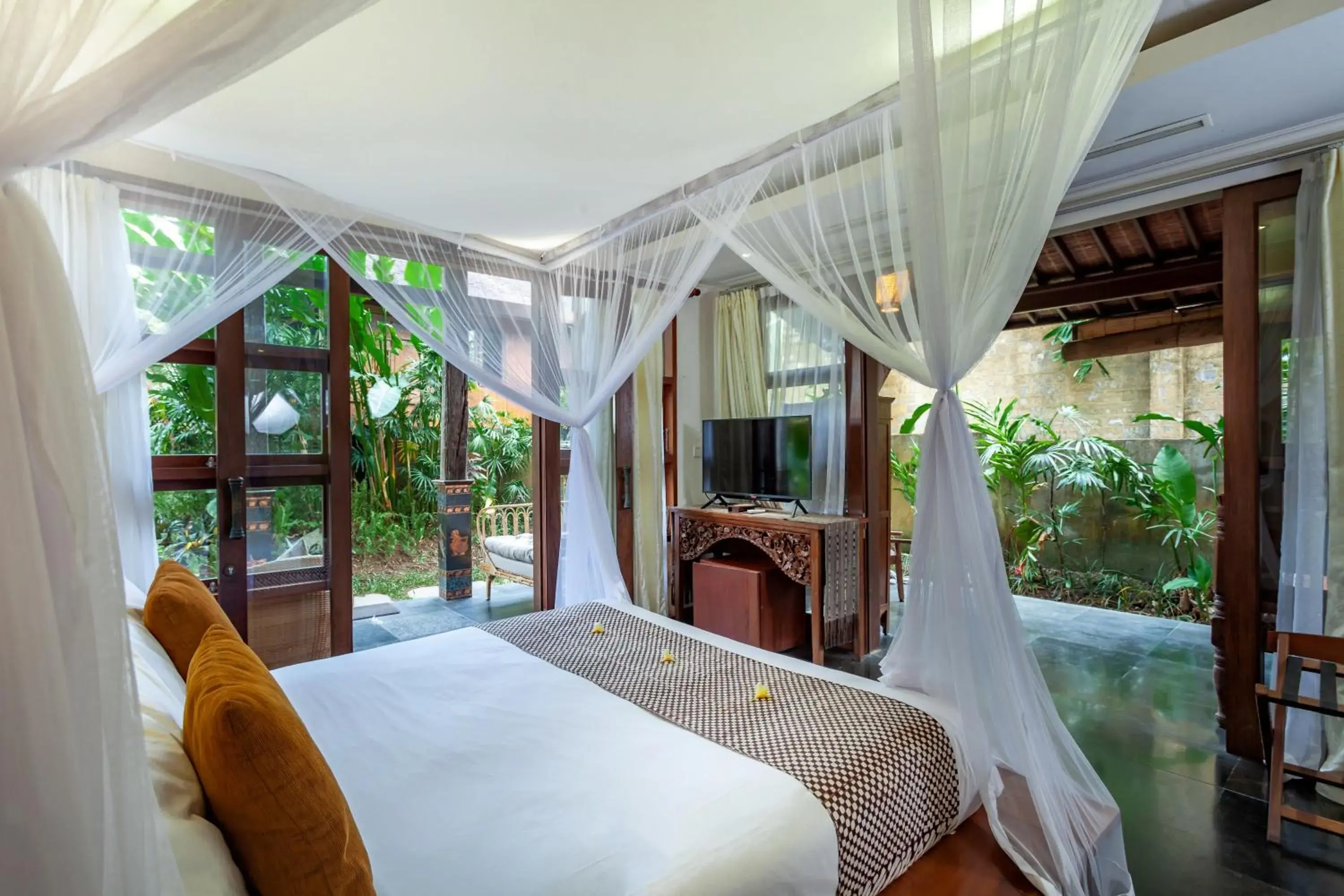 Bed in Aryaswara Villa Ubud Bed in Aryaswara Villa Ubud