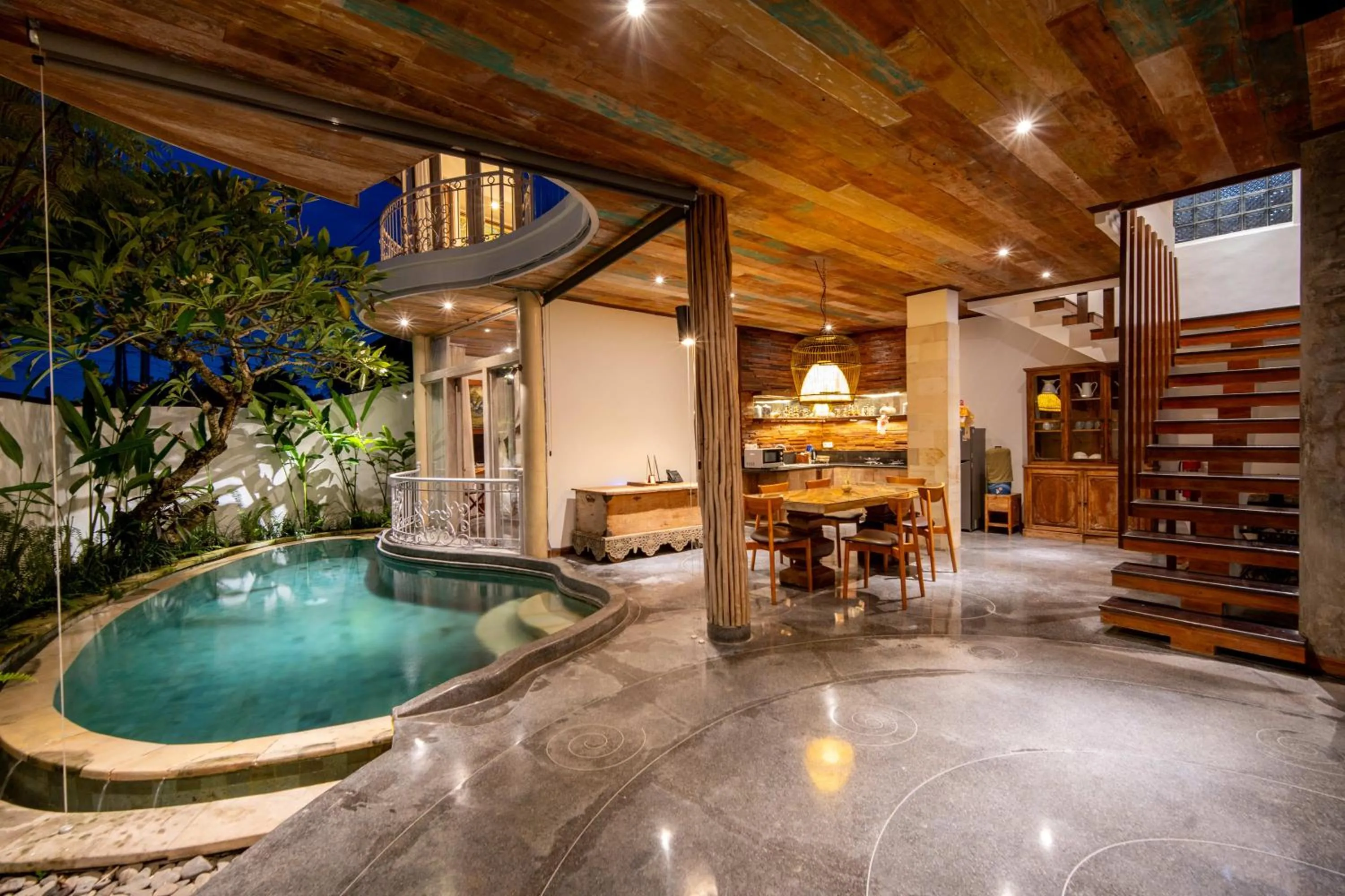 Dining area in Aryaswara Villa Ubud