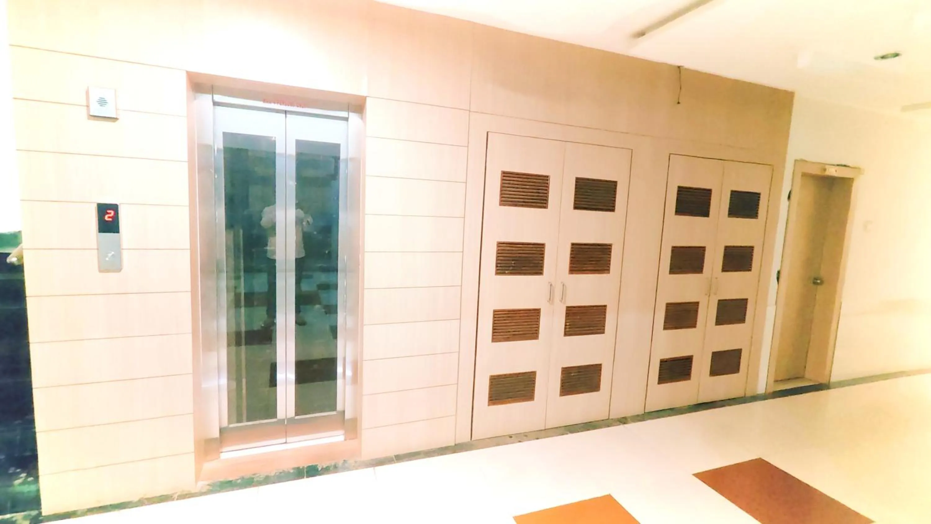 elevator in Hotel Yog Palace Newly Renovated