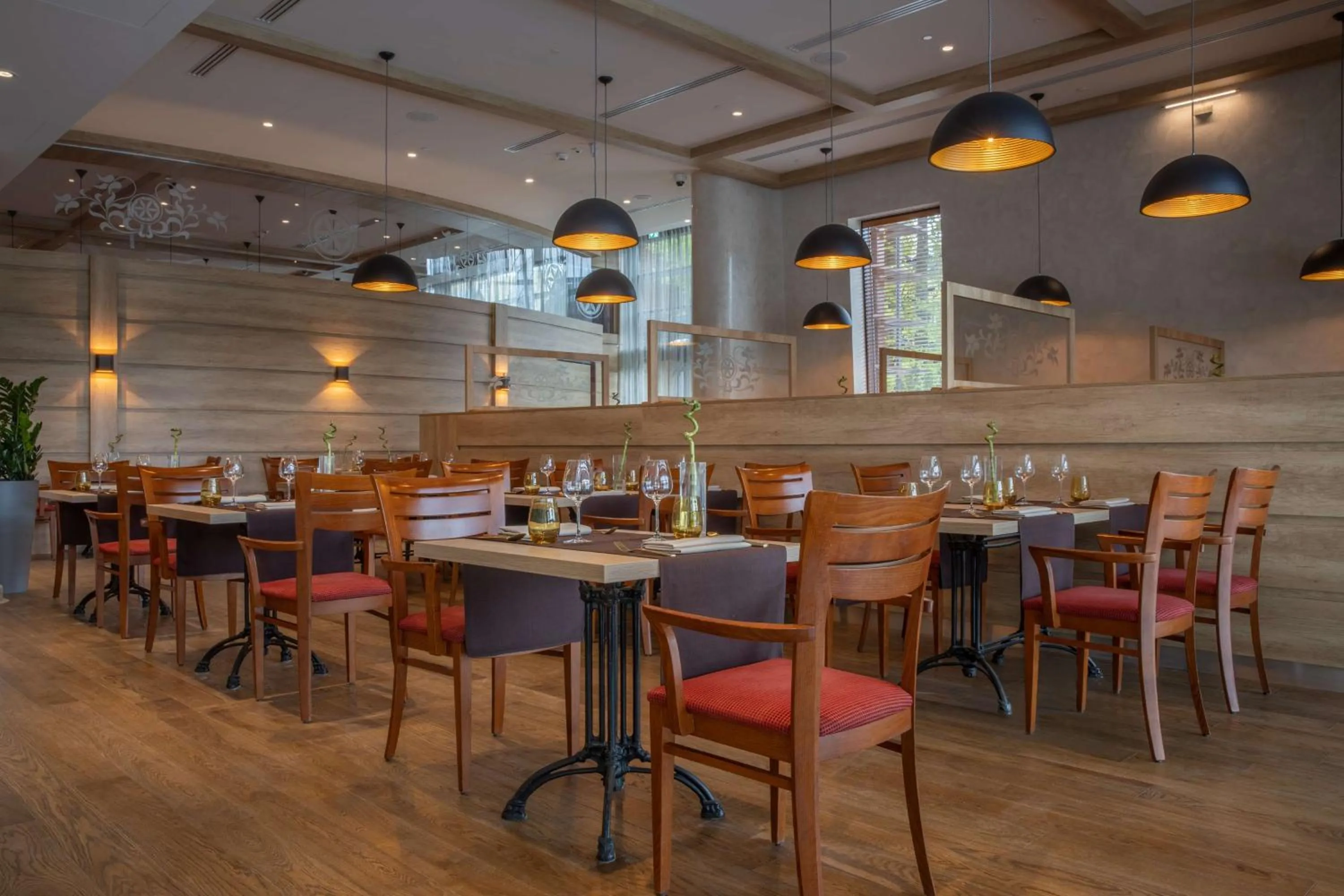 Restaurant/places to eat in Radisson Blu Hotel & Residences