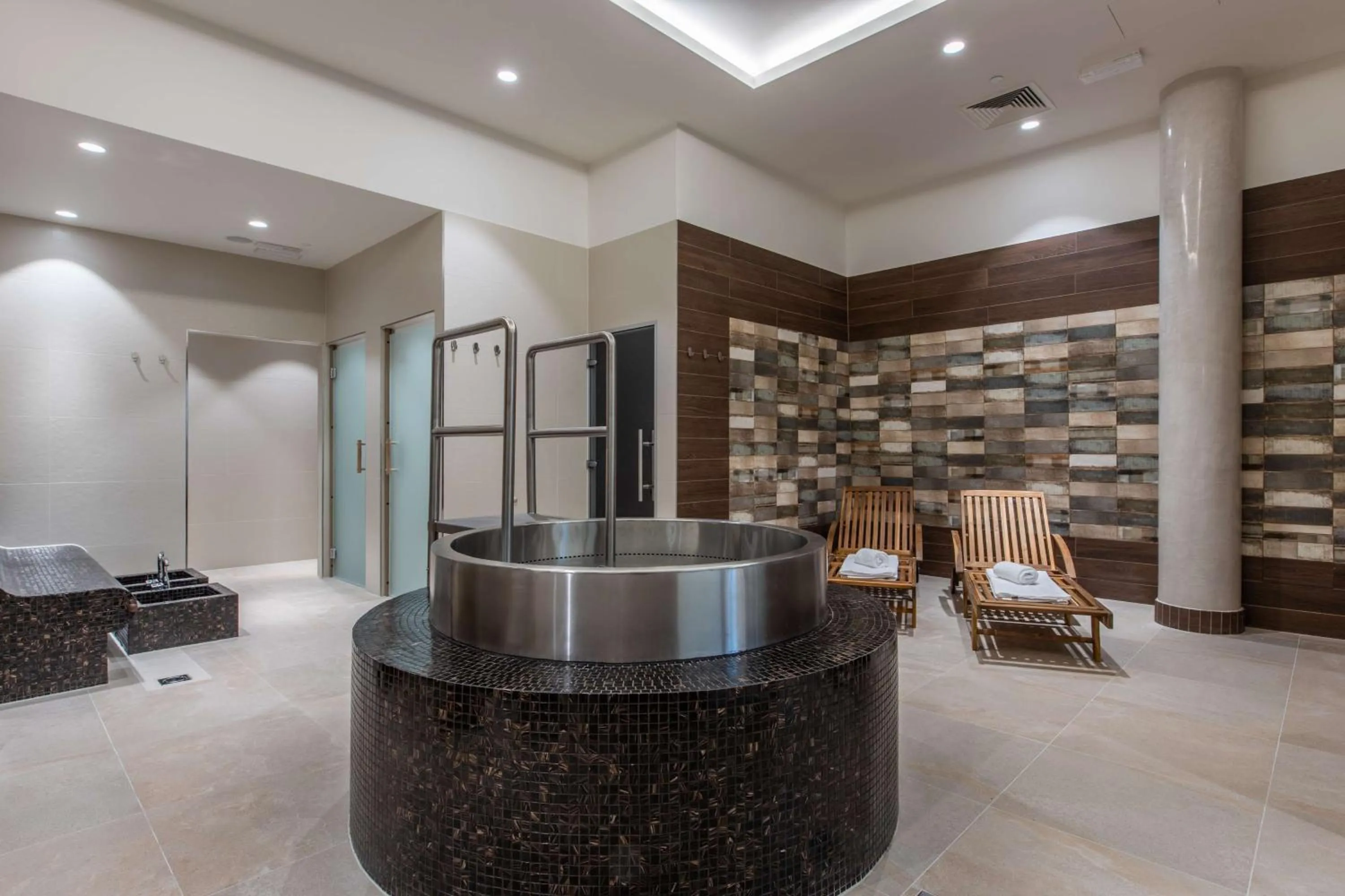 Spa and wellness centre/facilities in Radisson Blu Hotel & Residences