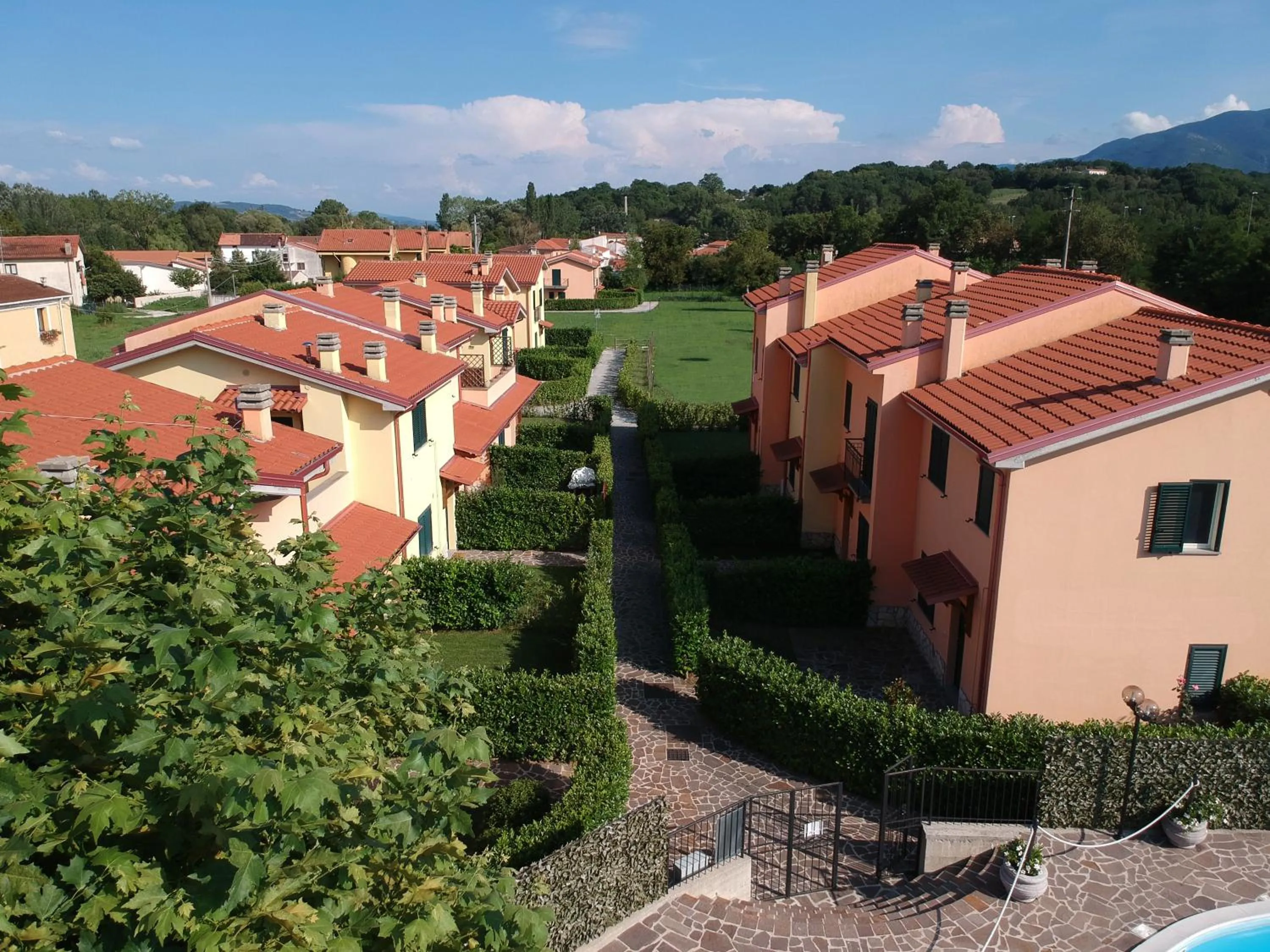 esiloM Aparthotel