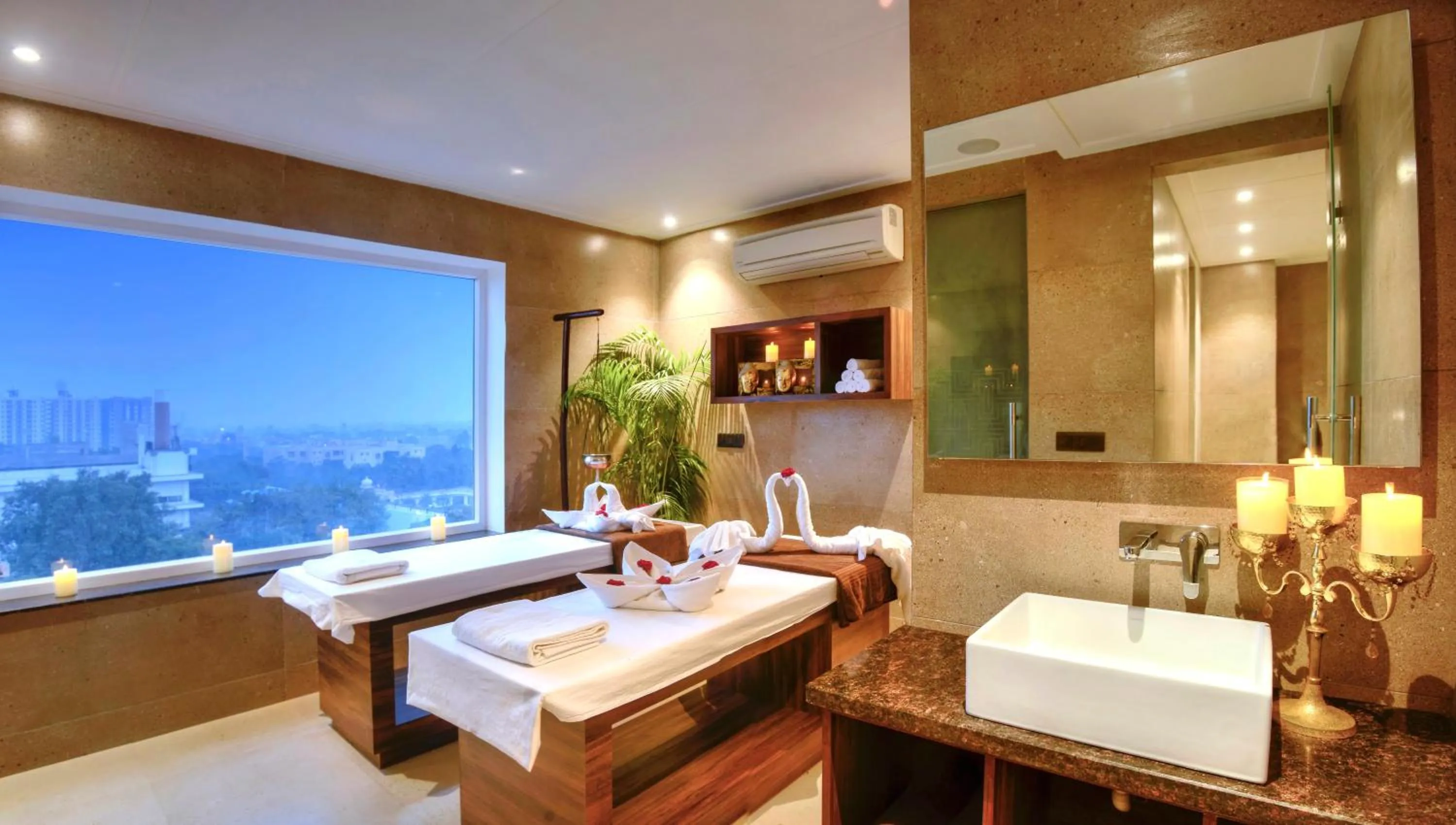 Spa and wellness centre/facilities, Bed in Hotel Royale Regent