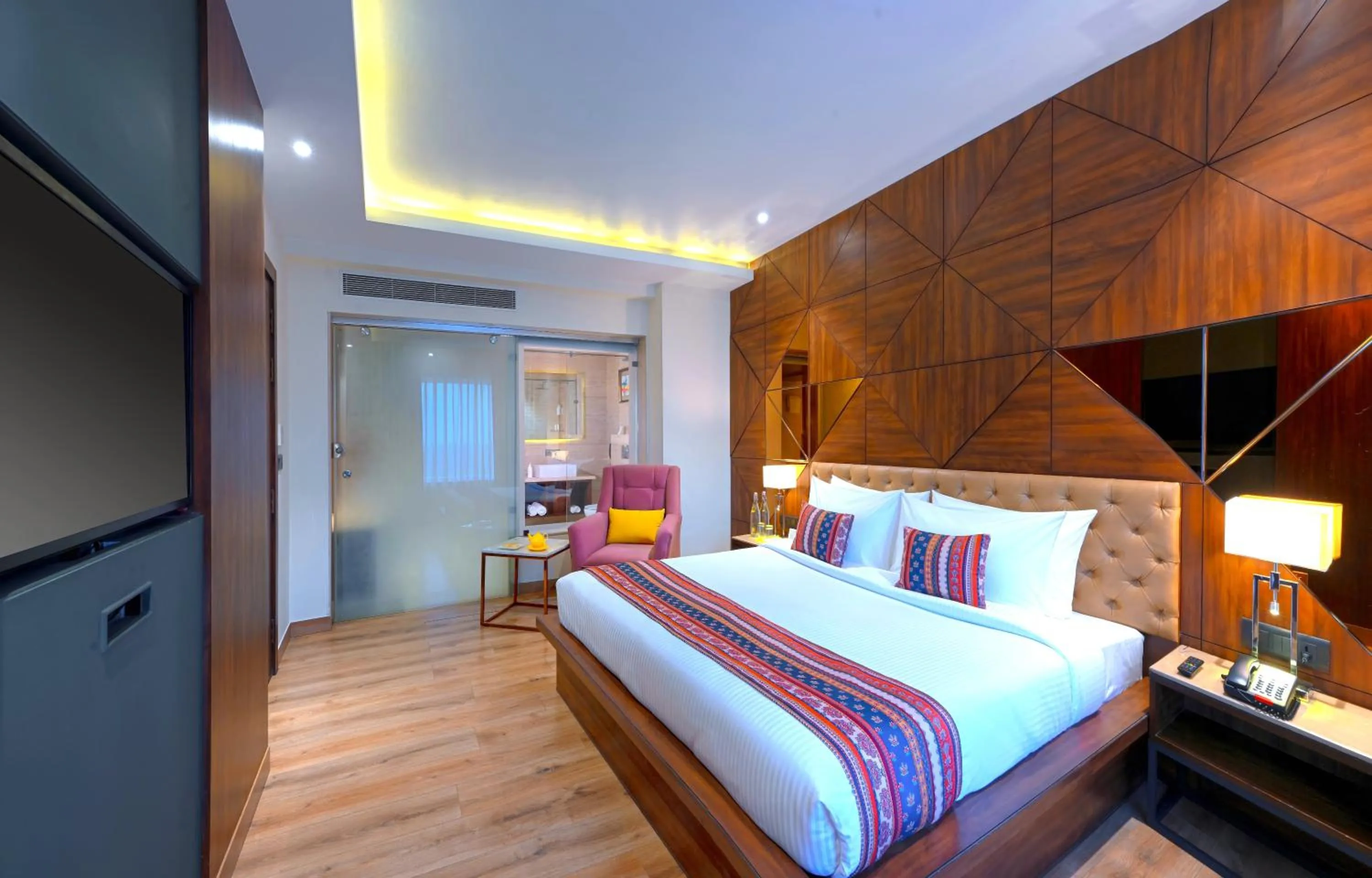 Bed in Hotel Royale Regent