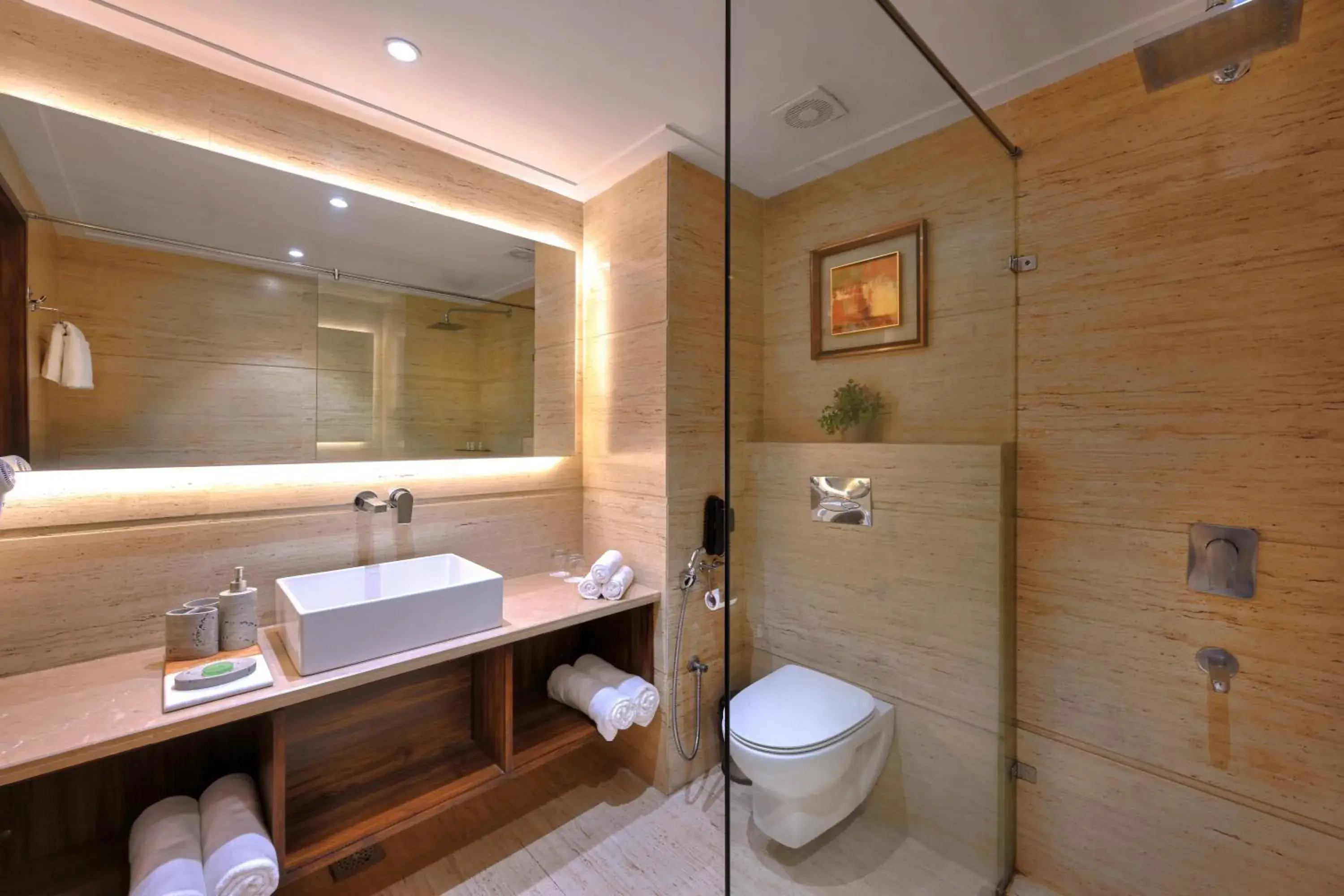 Deluxe Twin Room - single occupancy in Golden Tulip Agra Deluxe Twin Room - single occupancy in Golden Tulip Agra