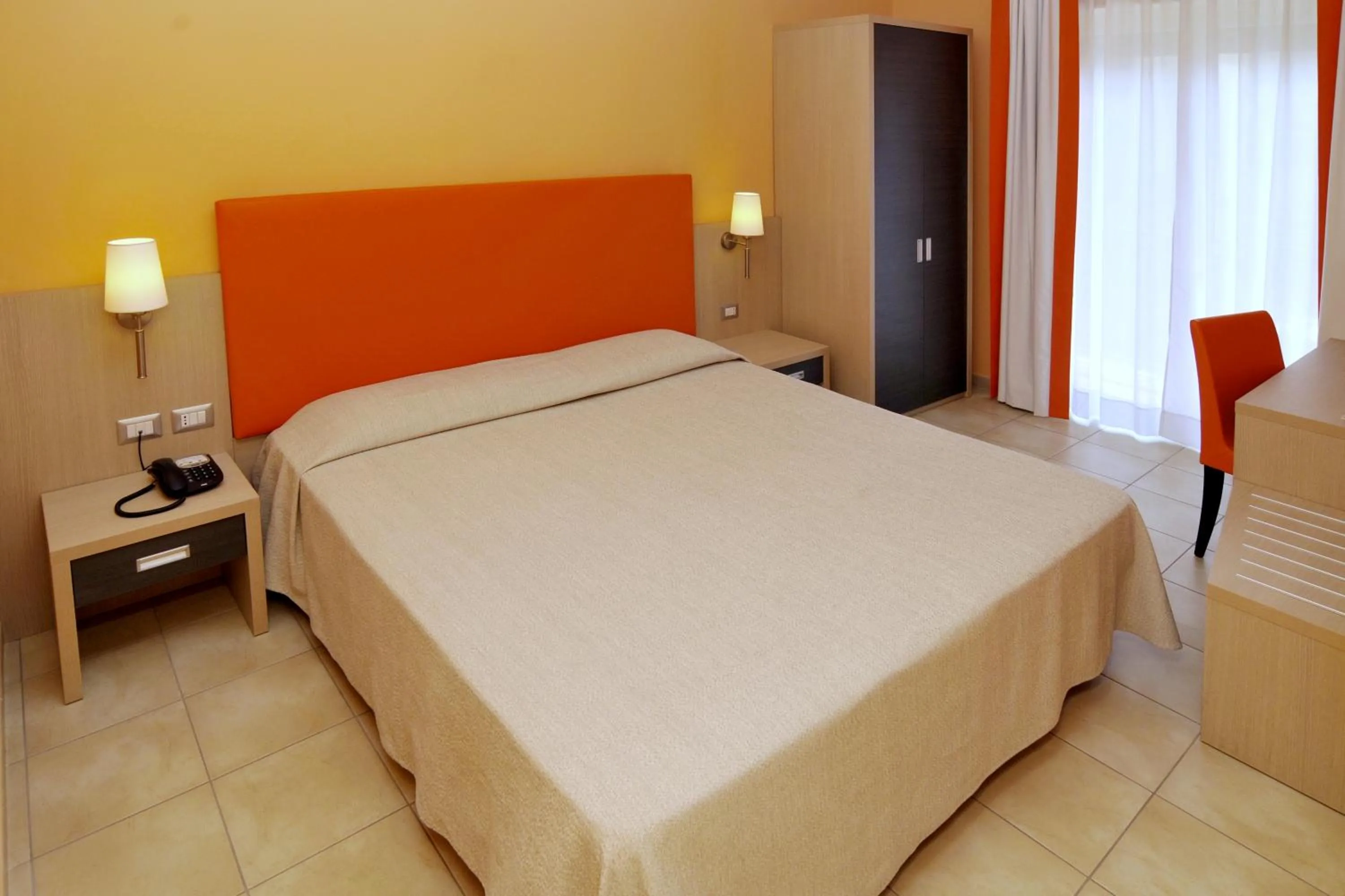 Bedroom, Bed in La Lanterna Hotel