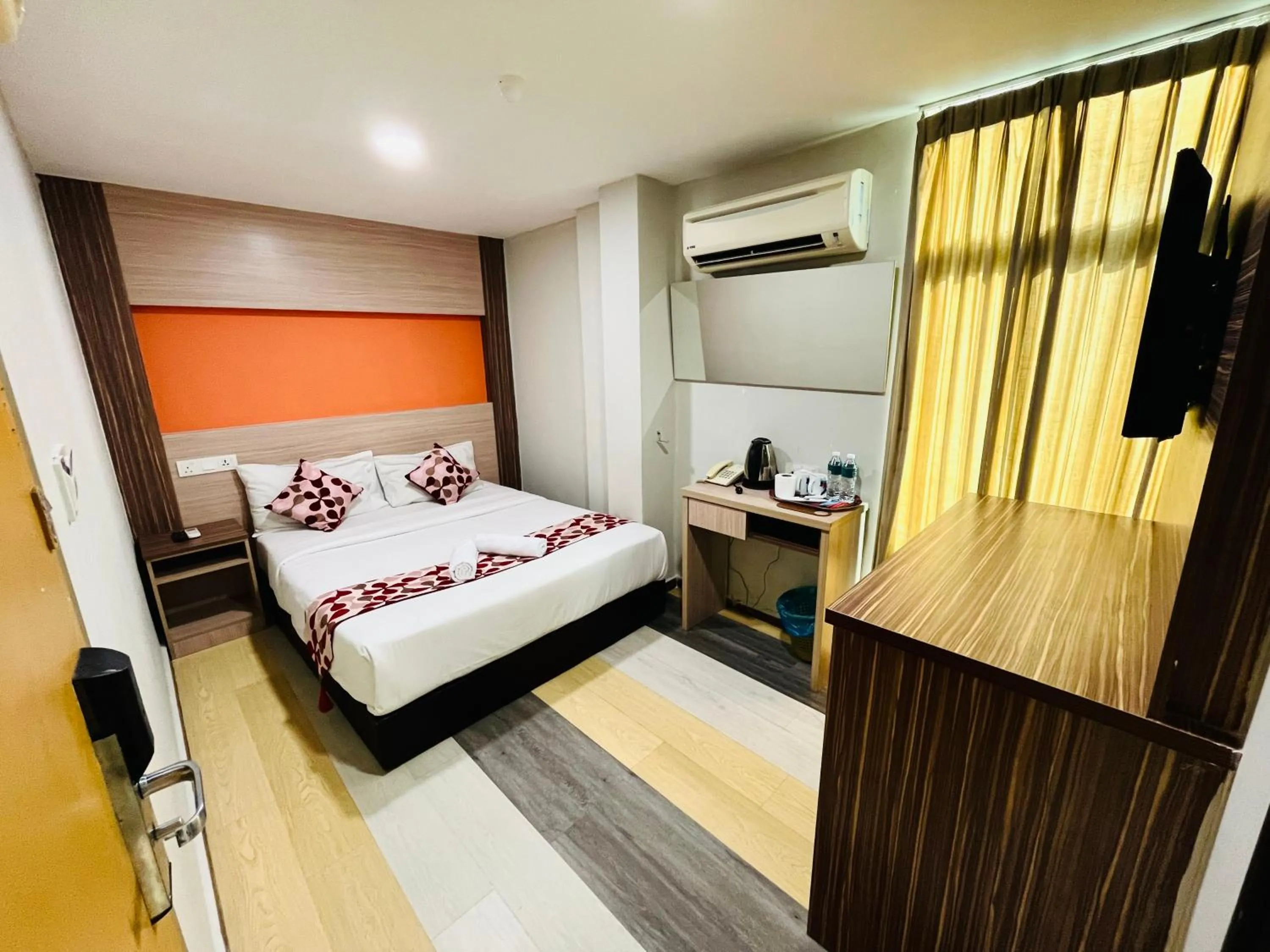 Property building, Bed in Sky Hotel @ Pudu