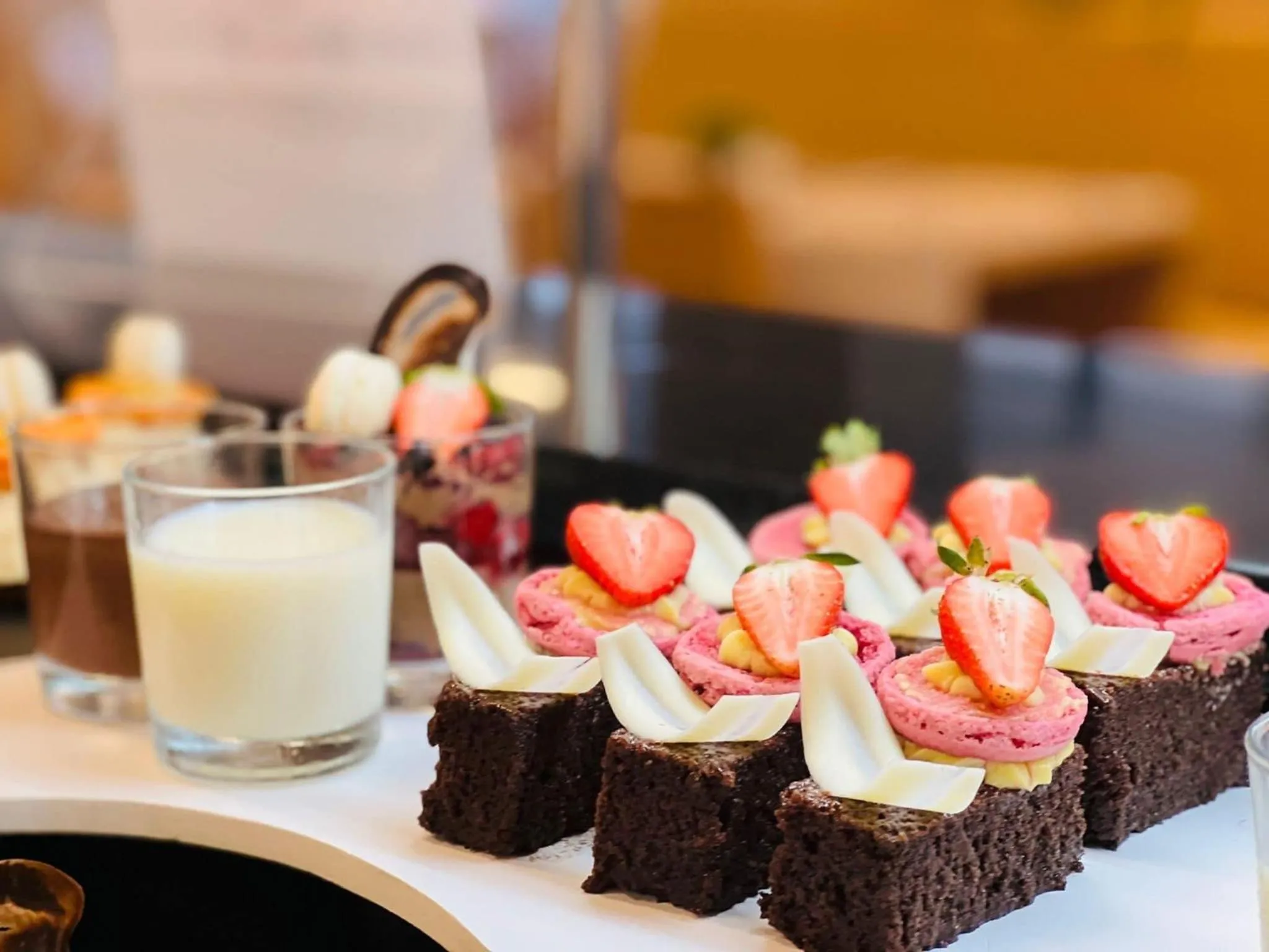 Restaurant/places to eat in HVD Viva Club Ultra All Inclusive - Private Beach & Free Parking