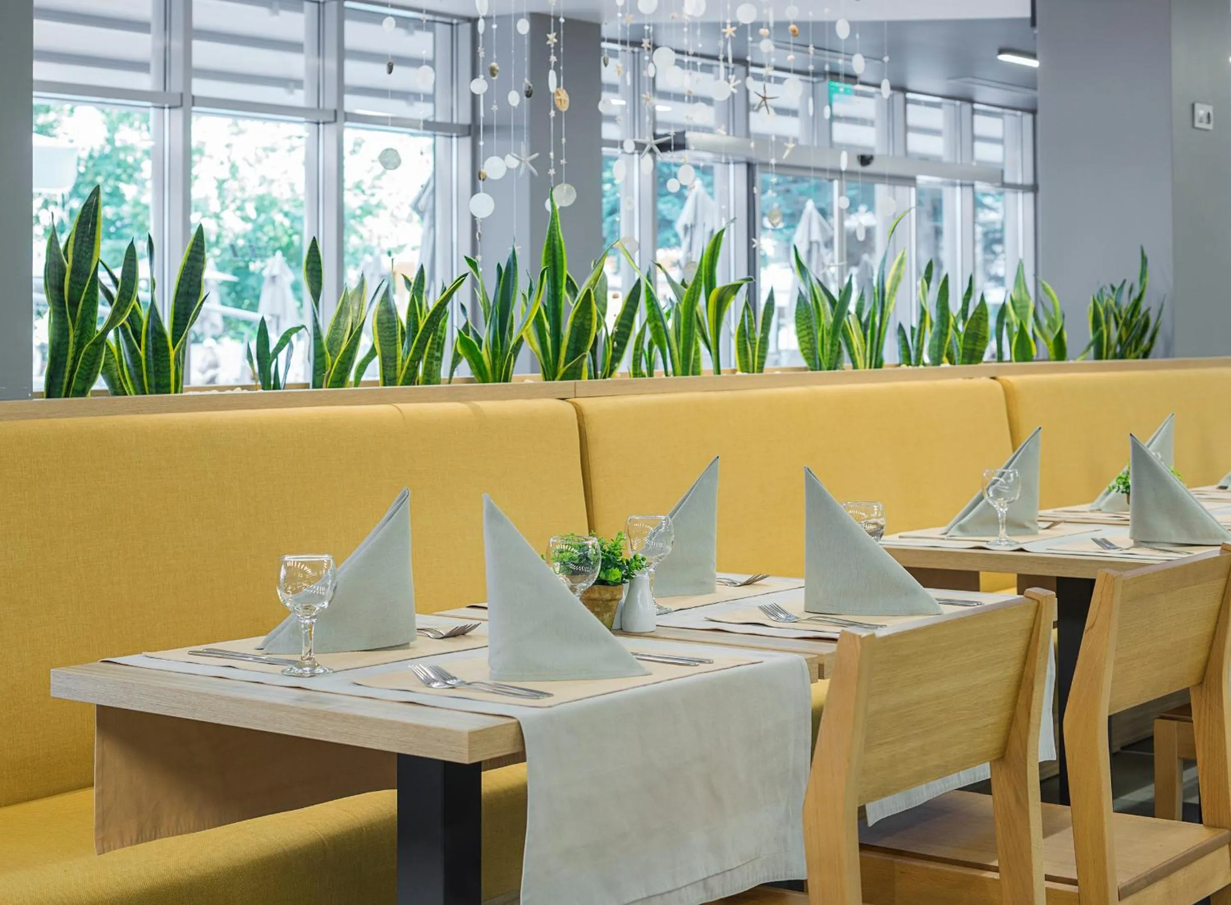 Restaurant/places to eat in HVD Viva Club Ultra All Inclusive - Private Beach & Free Parking