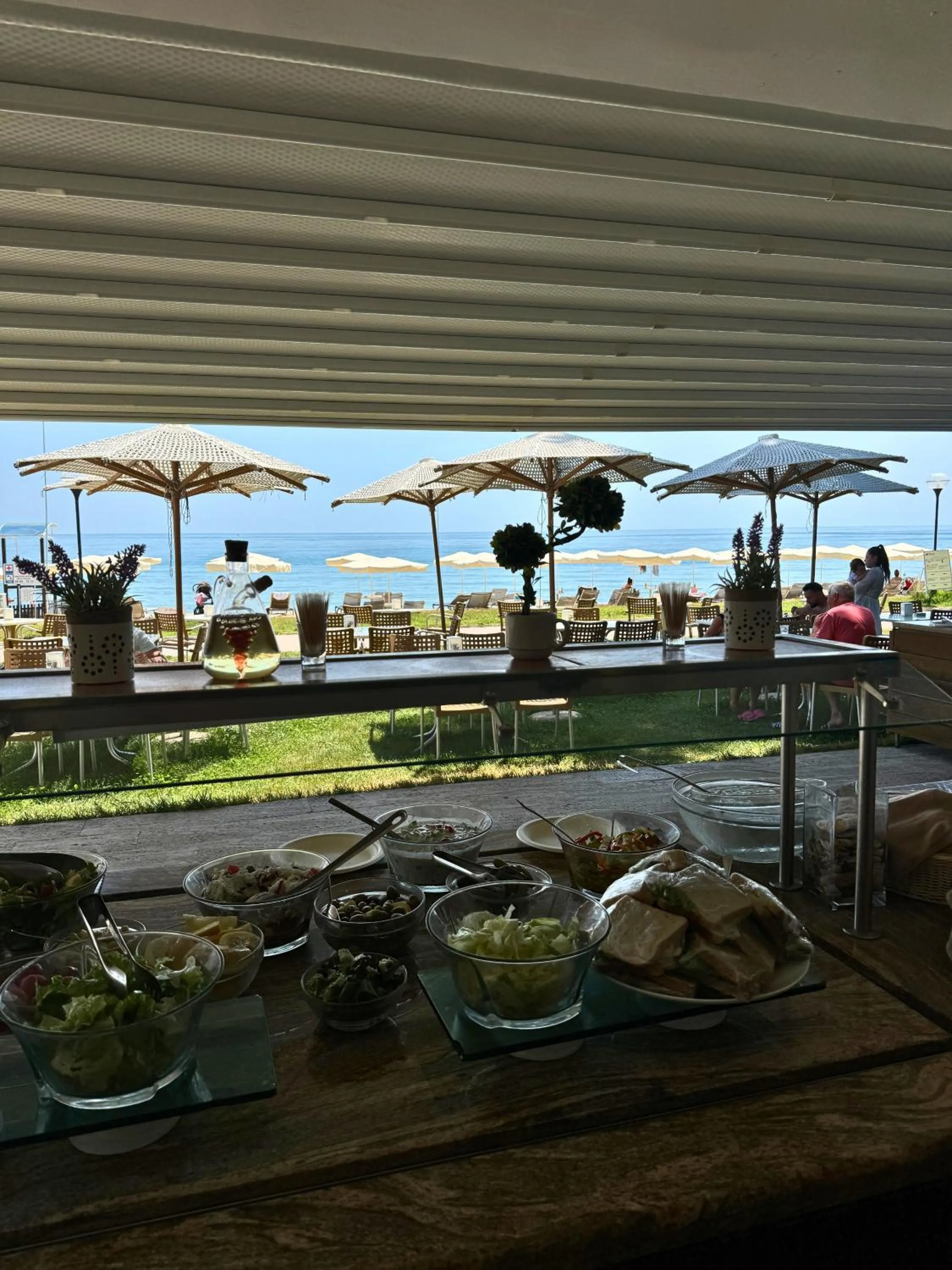 Restaurant/places to eat in HVD Viva Club Ultra All Inclusive - Private Beach & Free Parking