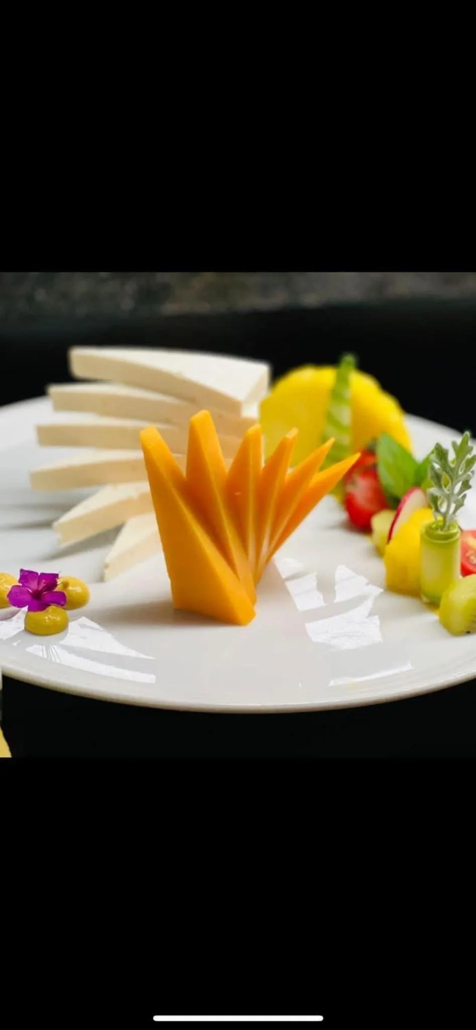 Restaurant/places to eat in HVD Viva Club Ultra All Inclusive - Private Beach & Free Parking