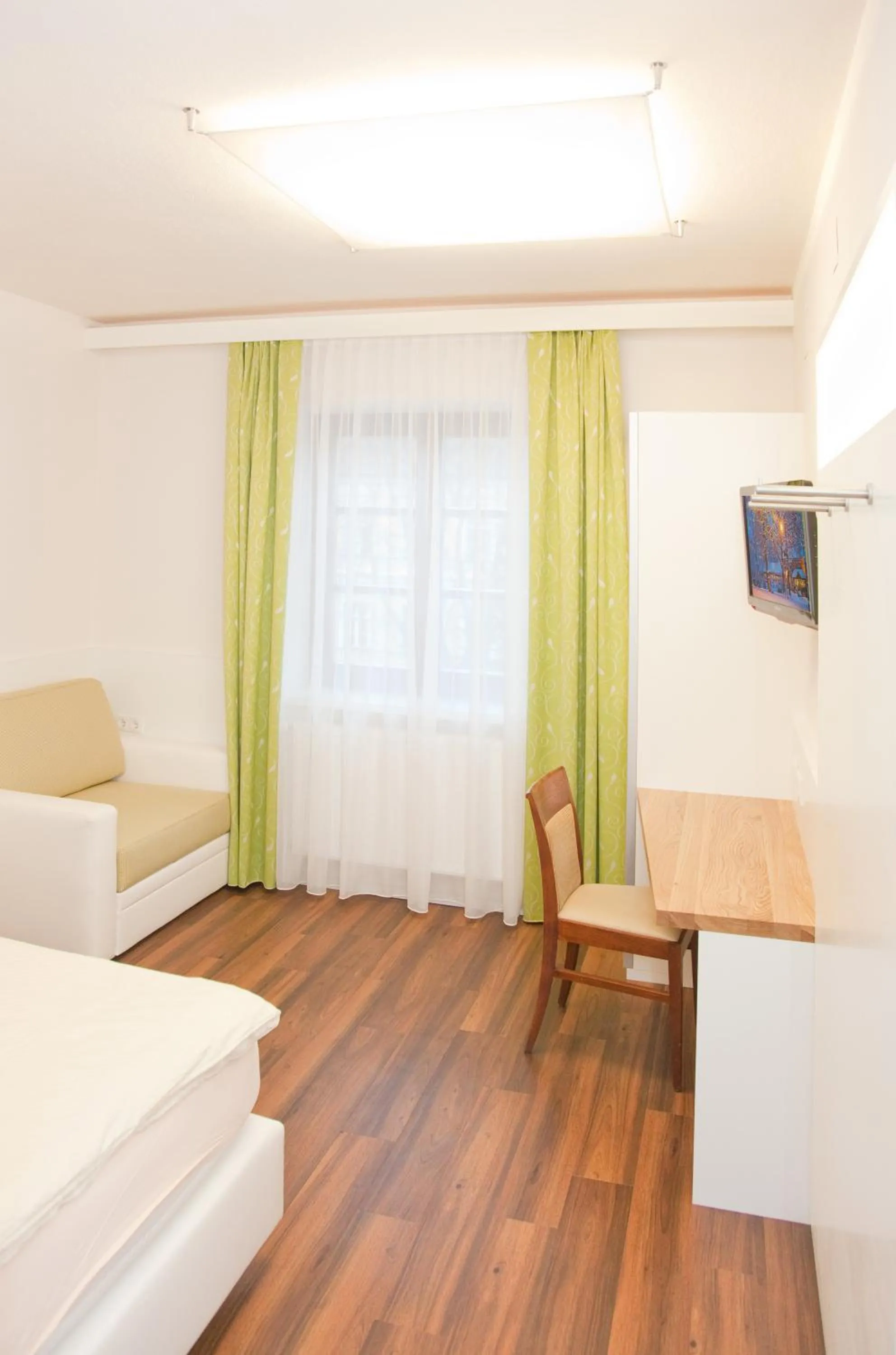 Bed in Gasthof Pack "Zur Lebing Au"