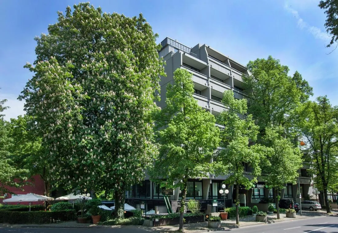 Facade/entrance in Rheinhof by Gerda Good Living - Digital Access