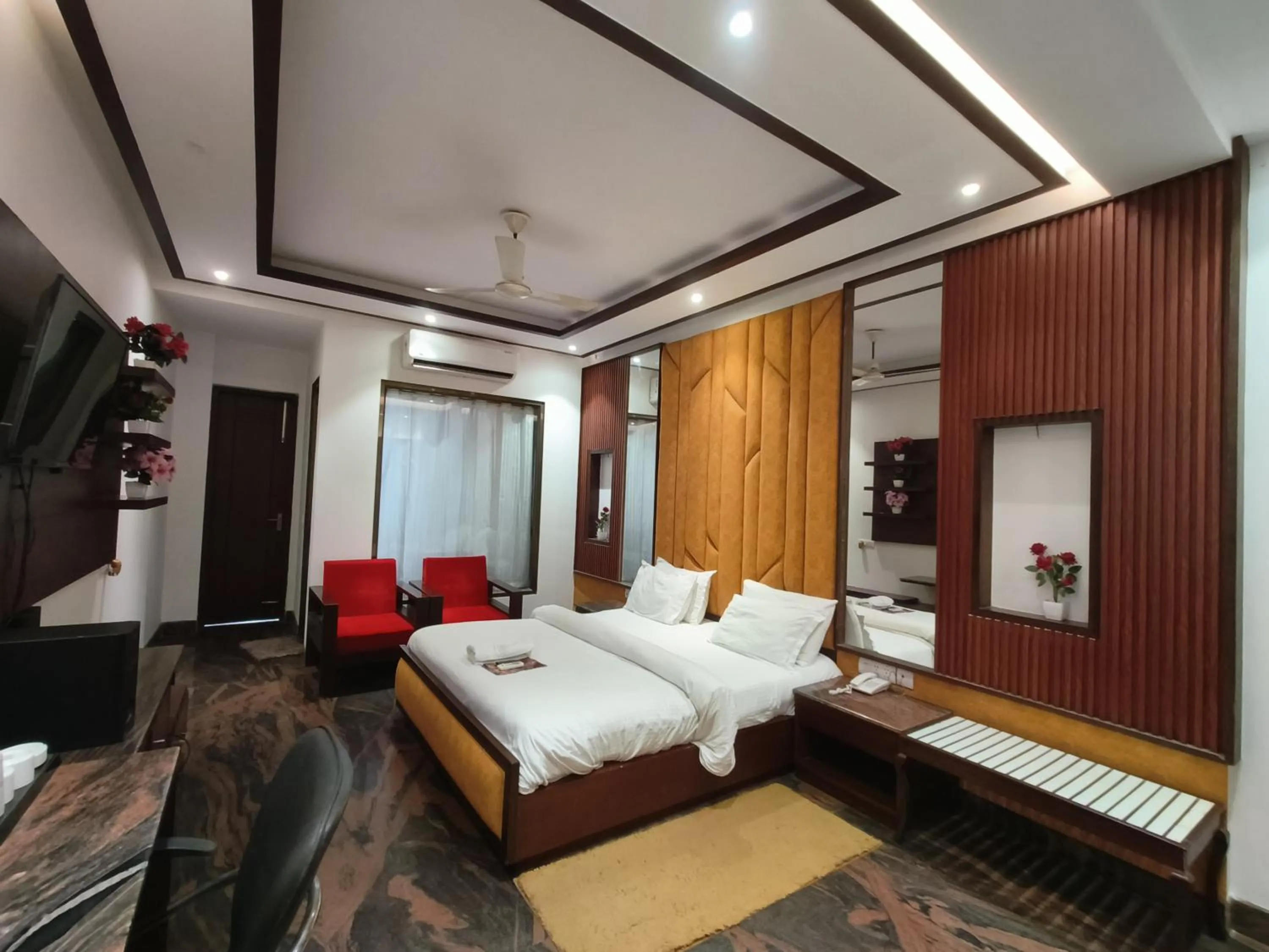 JJK Rukmini Vilas Hotel & Banquet