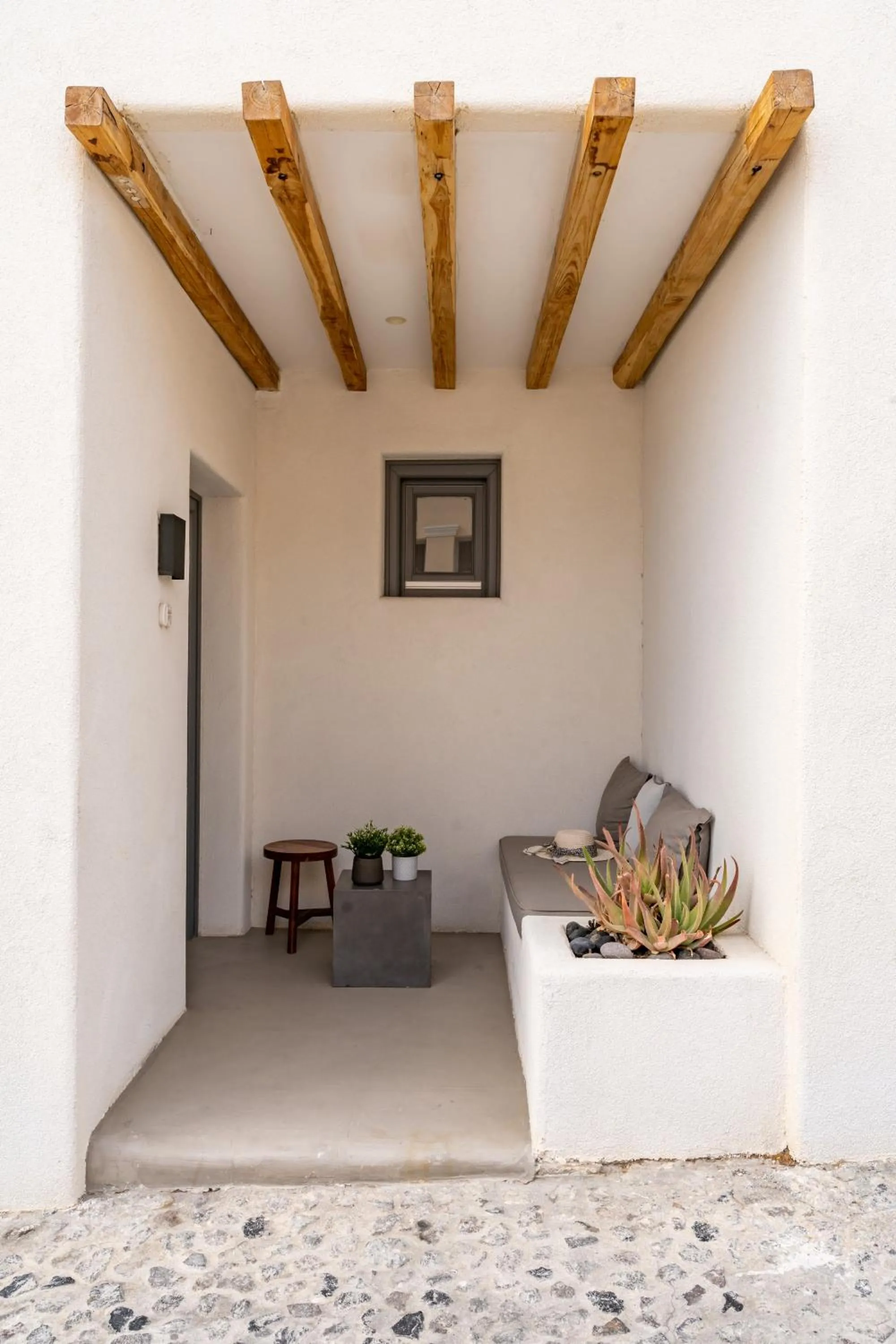 Patio in Lemon Suites Santorini