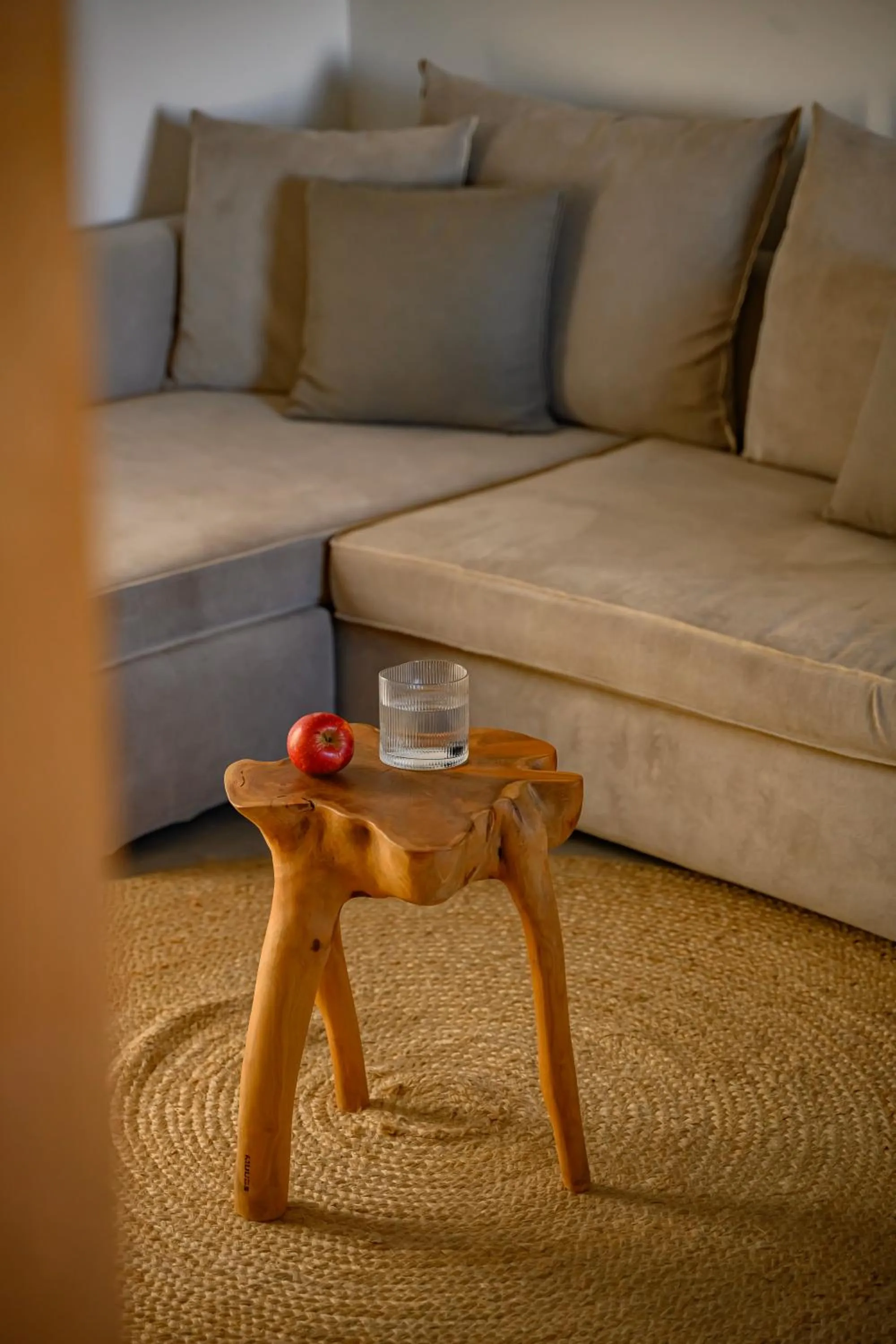 Seating area in Lemon Suites Santorini