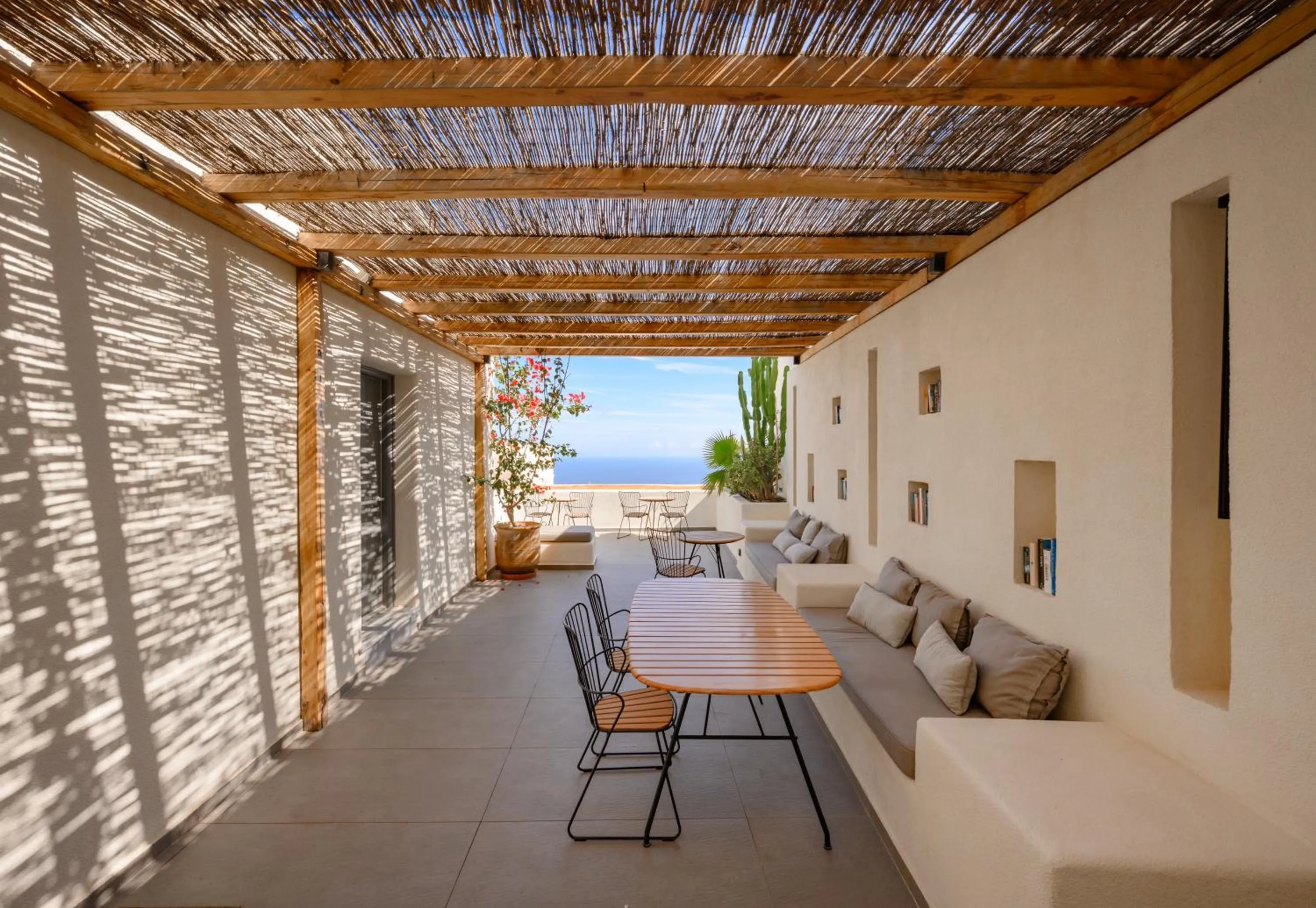 Patio in Lemon Suites Santorini