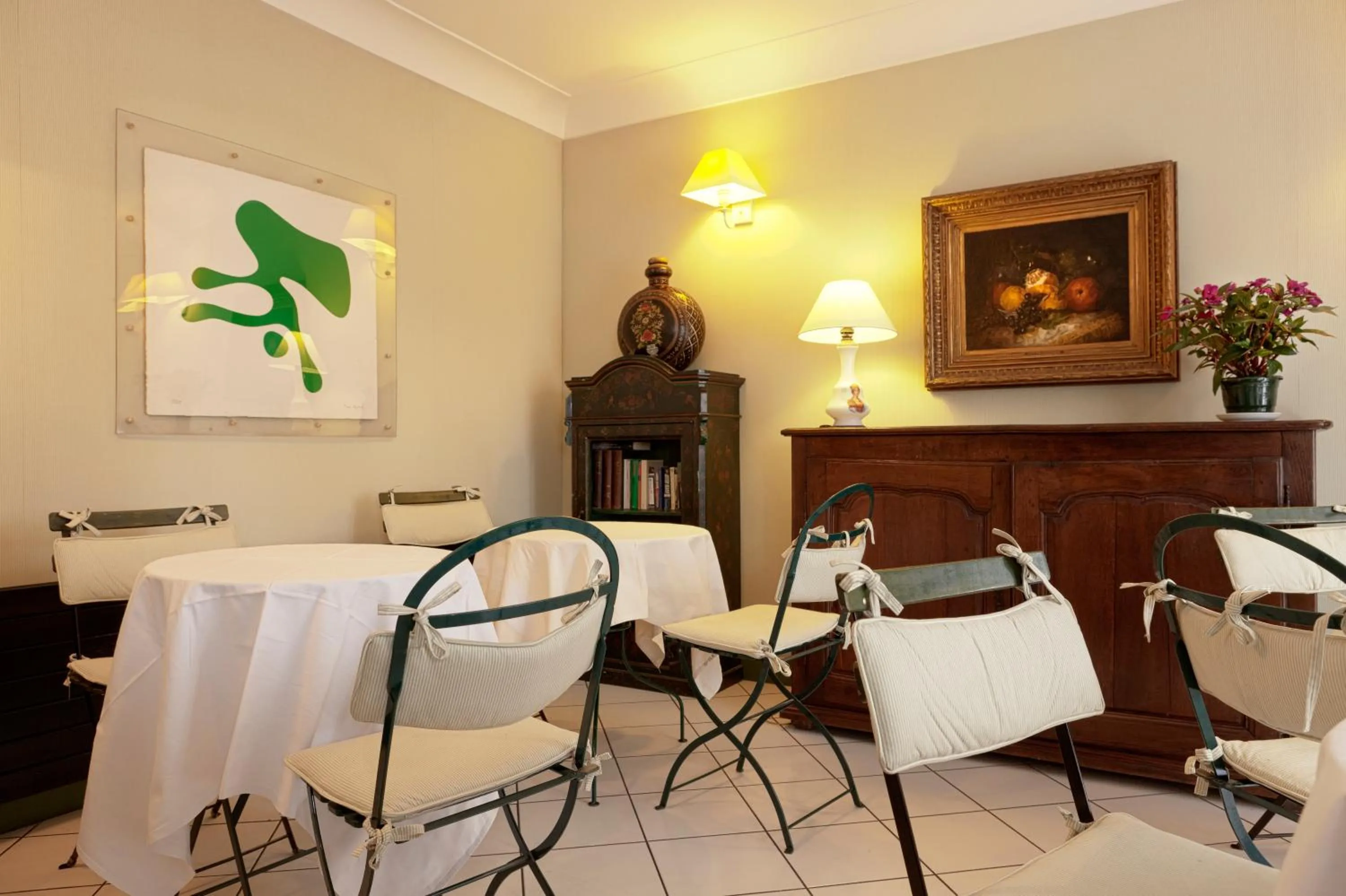 Lobby or reception, Restaurant/Places to Eat in Hotel Agora