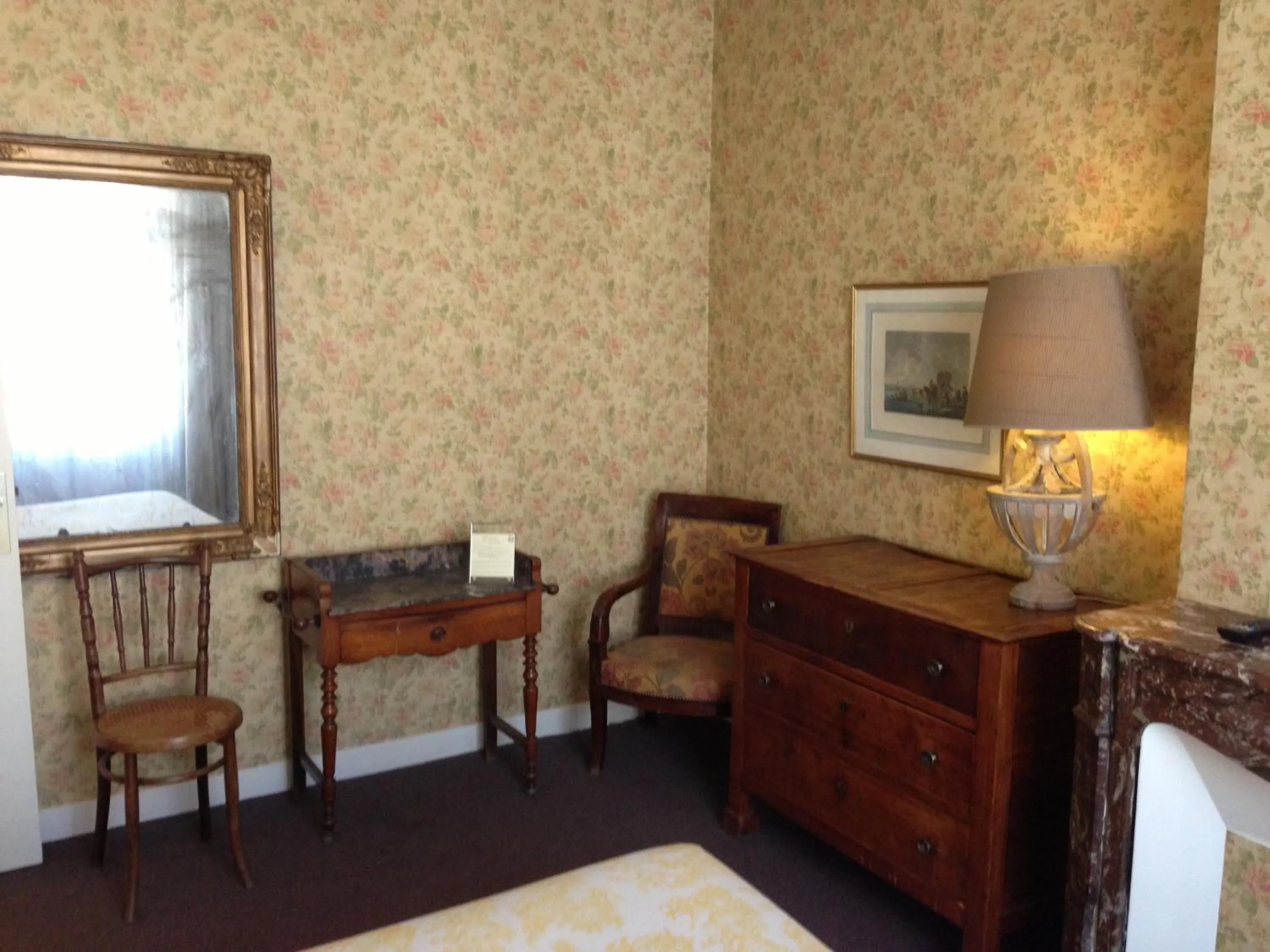 Seating Area in Hotel Agora