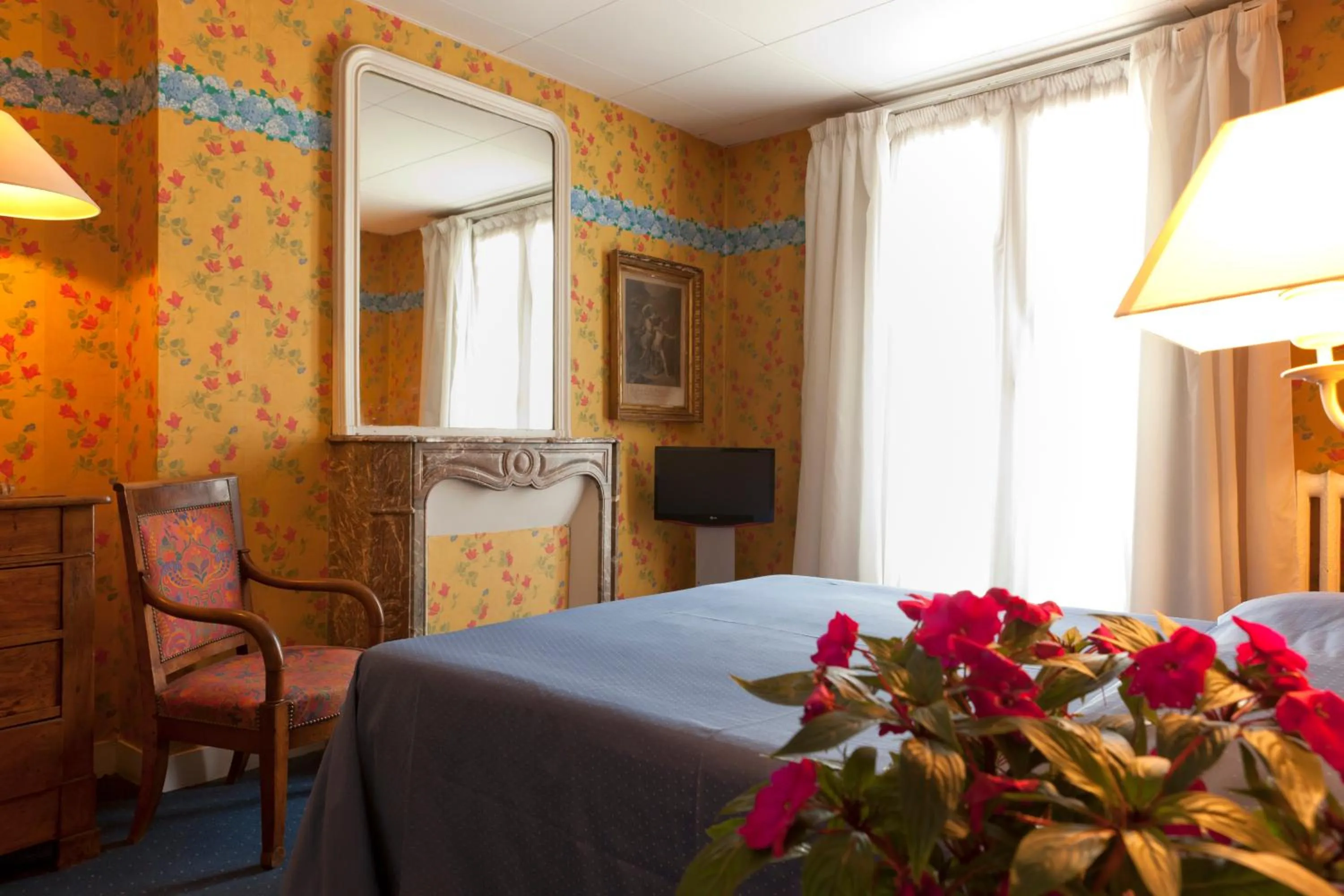 Photo of the whole room in Hotel Agora