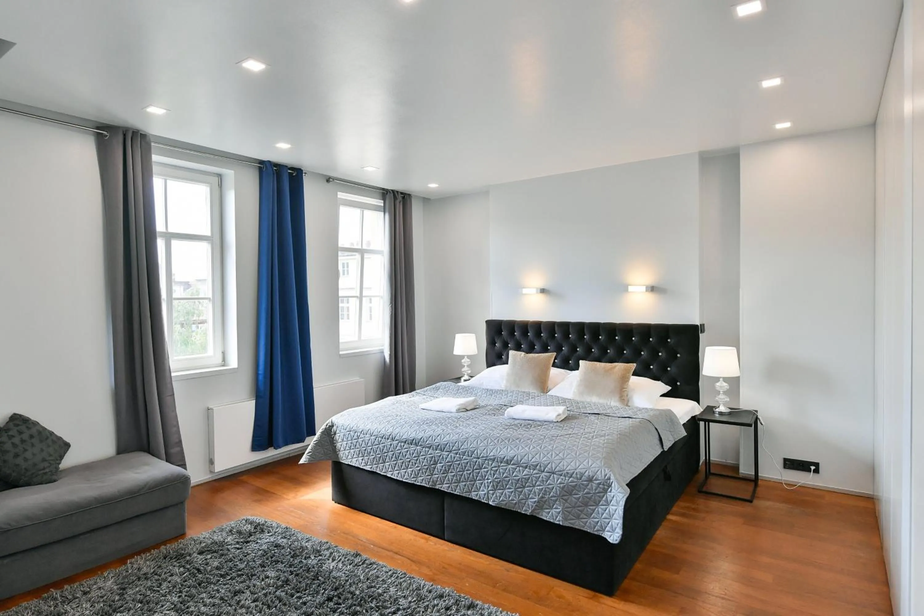 LUXURY CENTRAL DUPLEX WITH TERRACE